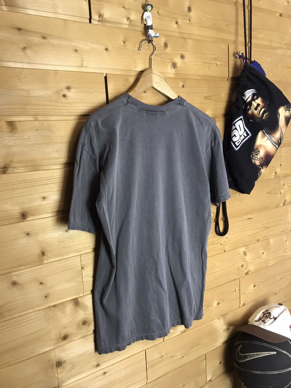 Vintage Vintage 90s Universal Dragon Khan faded t-shirt Size US M / EU 48-50 / 2 - 9 Thumbnail