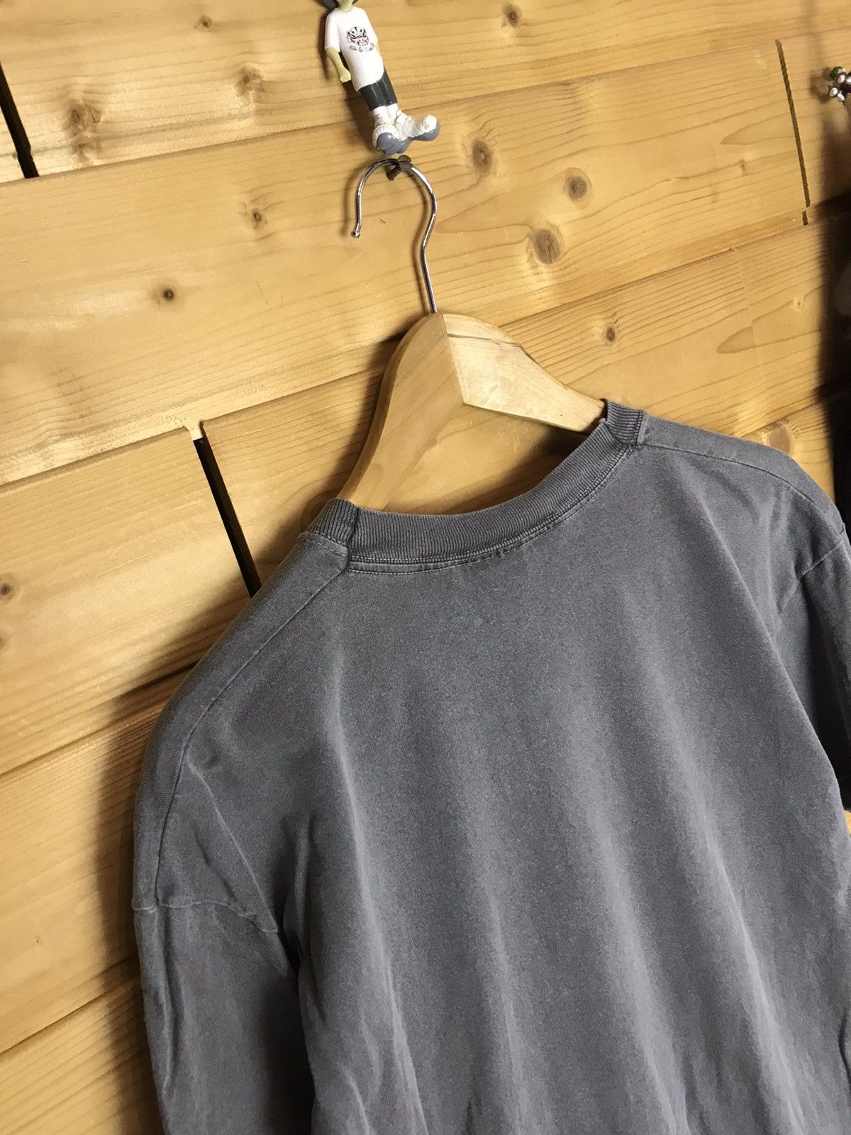 Vintage Vintage 90s Universal Dragon Khan faded t-shirt Size US M / EU 48-50 / 2 - 10 Thumbnail