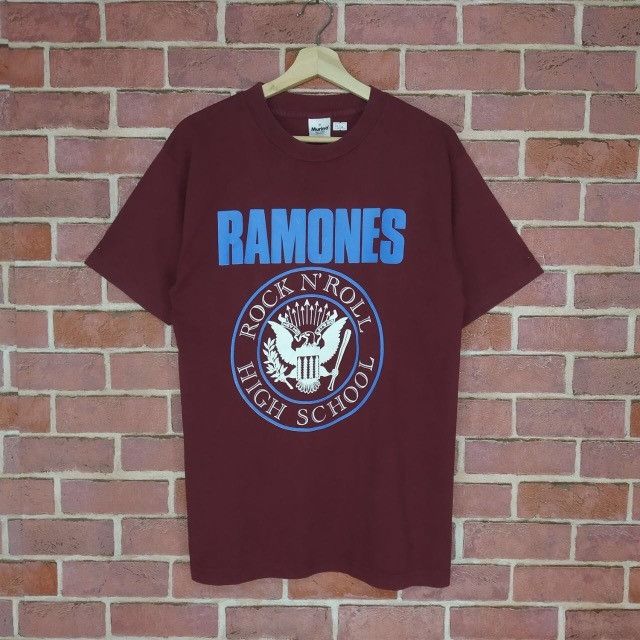 image of Band Tees x Tour Tee Vintage The Ramones Rock N’Roll Hey Ho Lets Go Band Promo in Red (Size Medium)