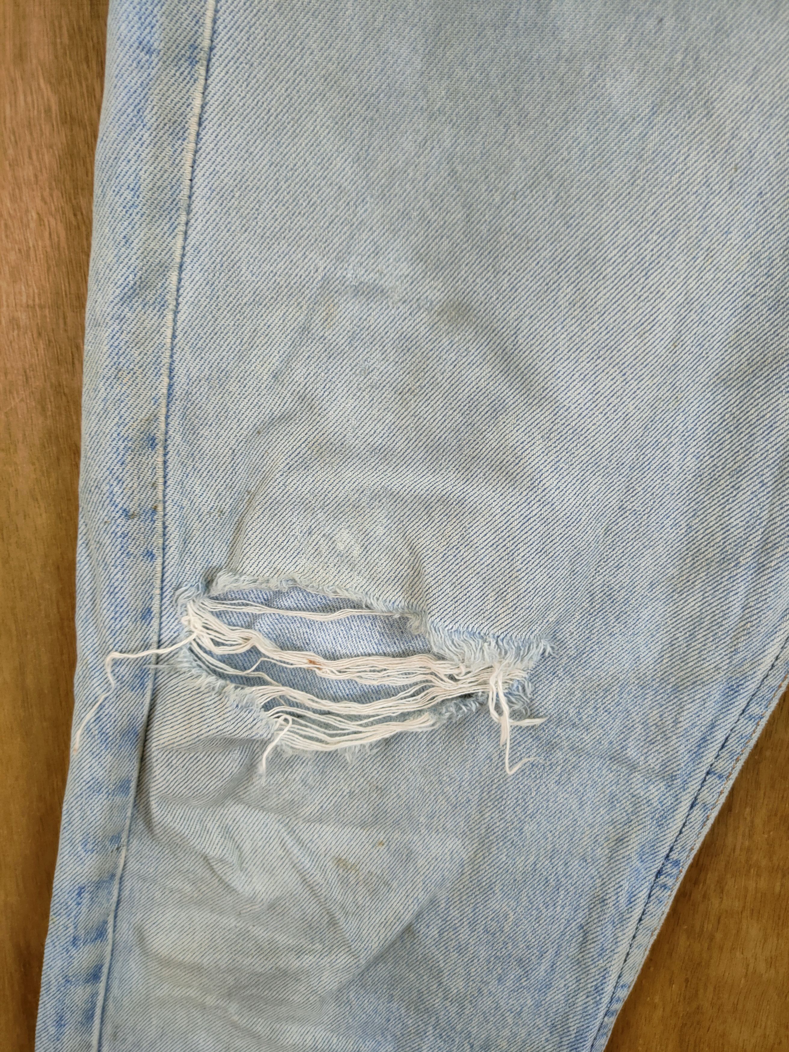 Levi's Levis distressed vintage faded denim pants #46-693 Size US 30 / EU 46 - 6 Thumbnail
