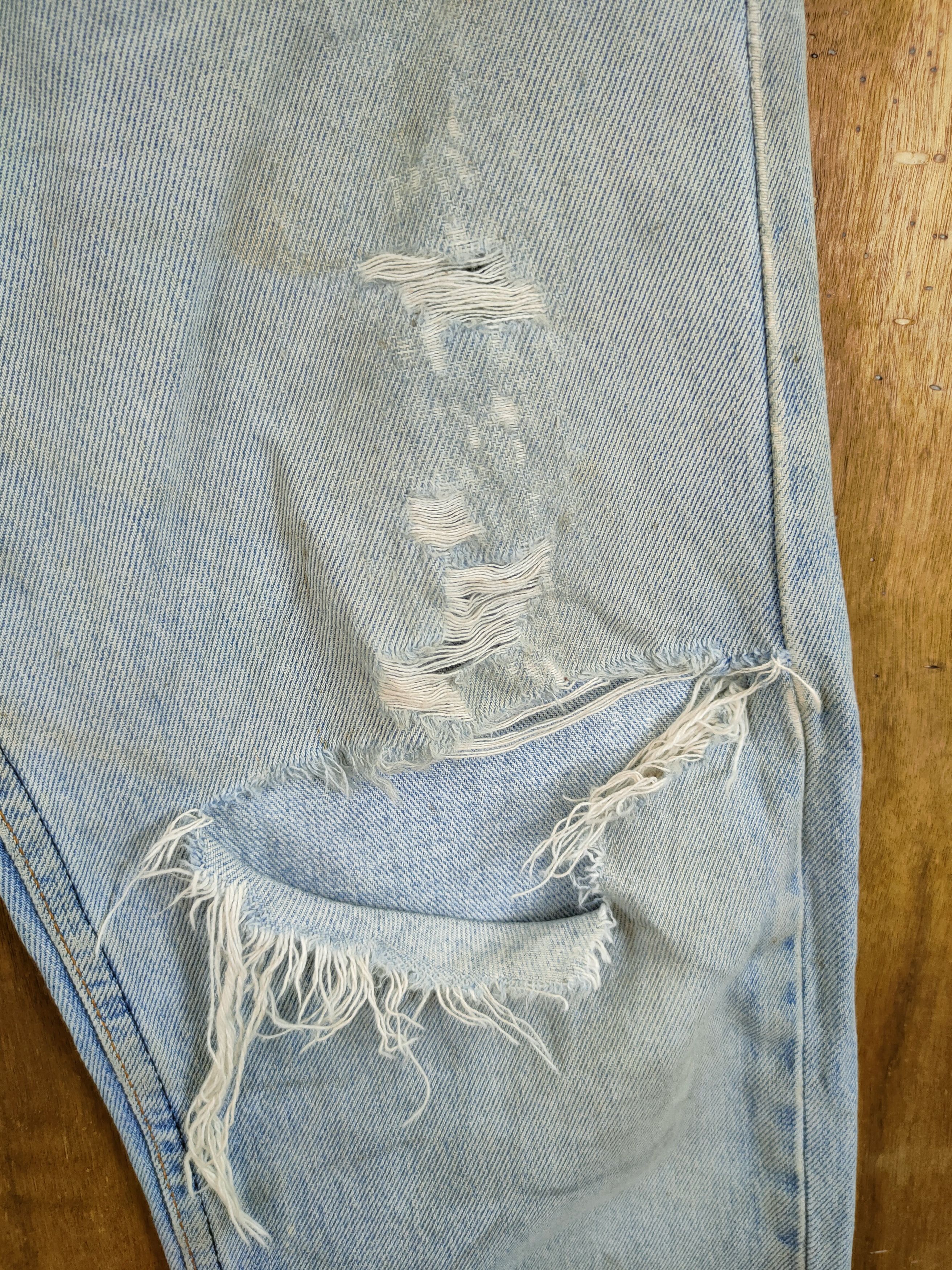 Levi's Levis distressed vintage faded denim pants #46-693 Size US 30 / EU 46 - 5 Thumbnail