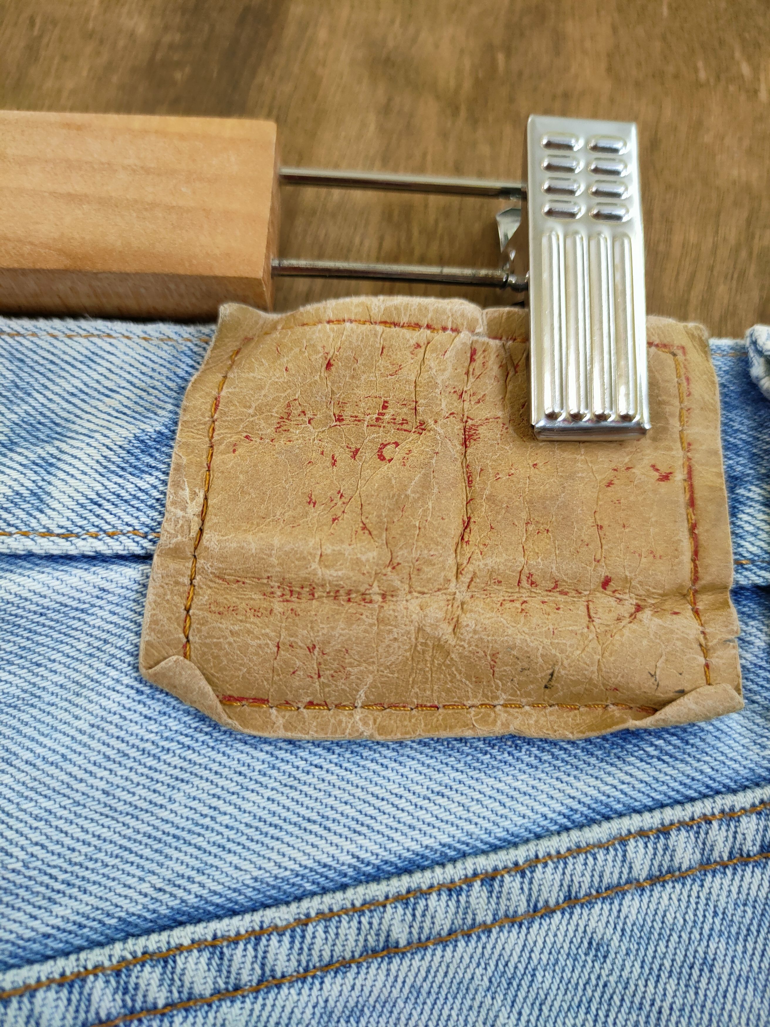 Levi's Levis distressed vintage faded denim pants #46-693 Size US 30 / EU 46 - 12 Thumbnail