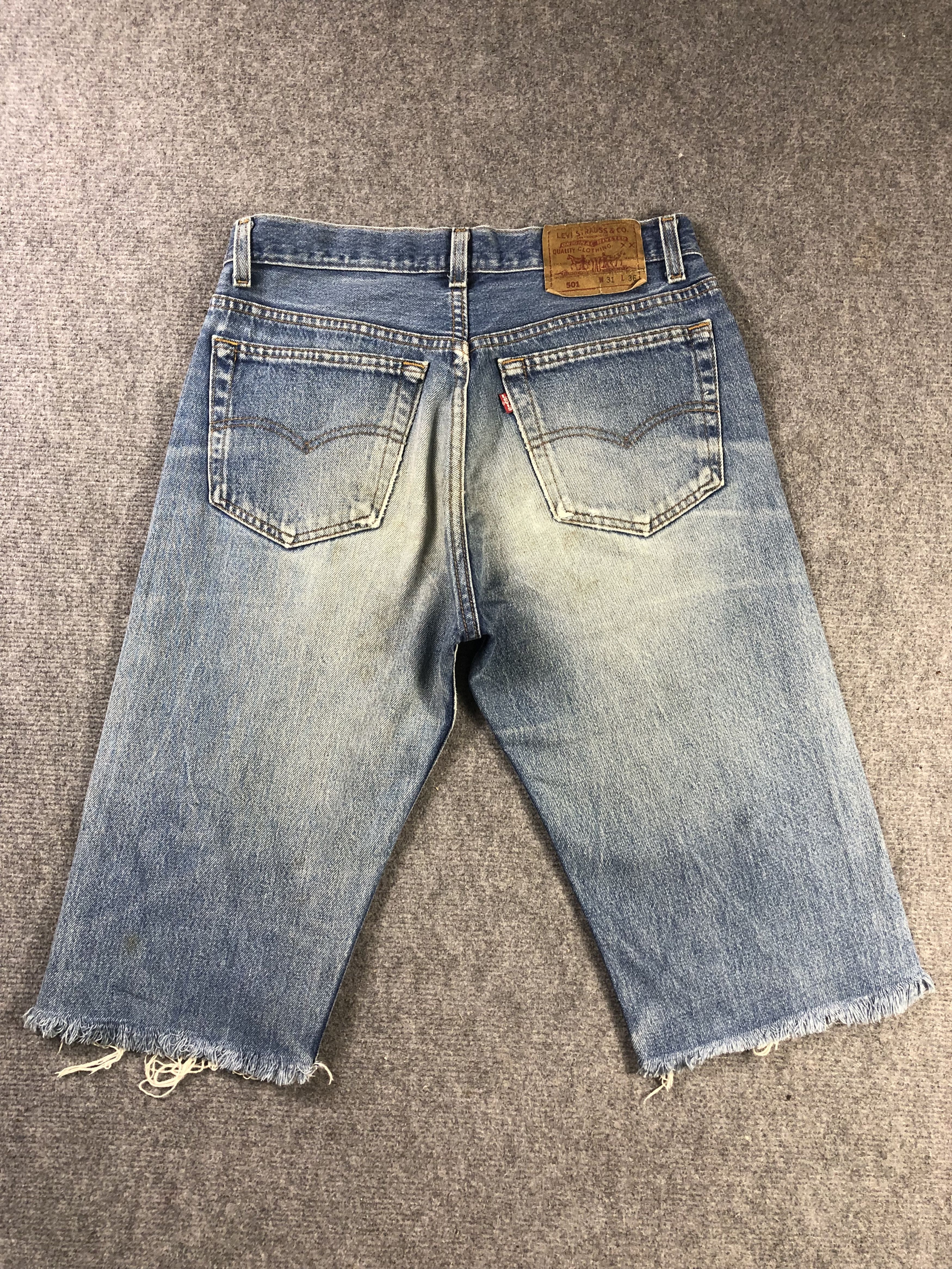 Wash Blue Vintage Levis 501 Short Jeans 30x14