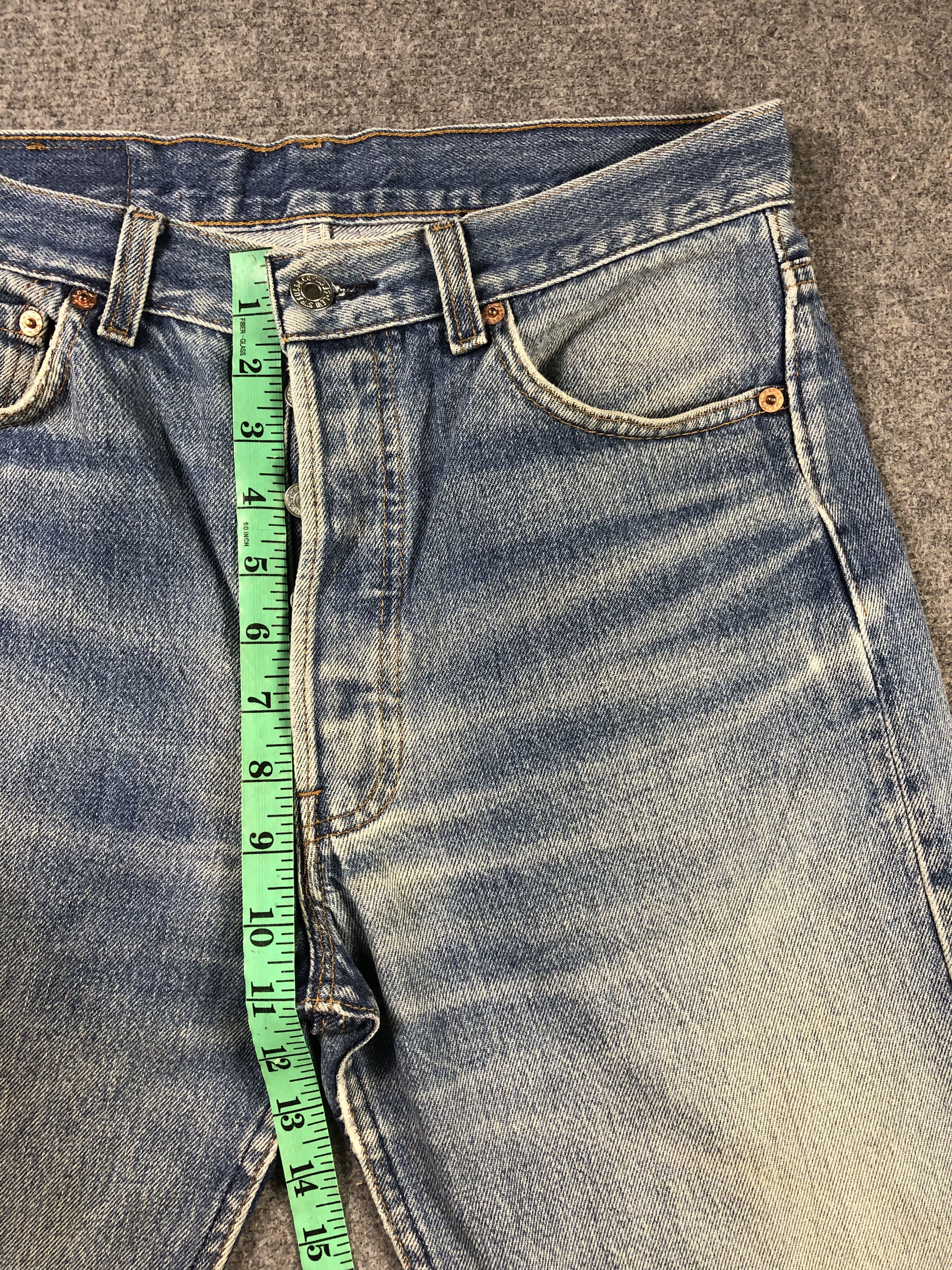 Wash Blue Vintage Levis 501 Short Jeans 30x14