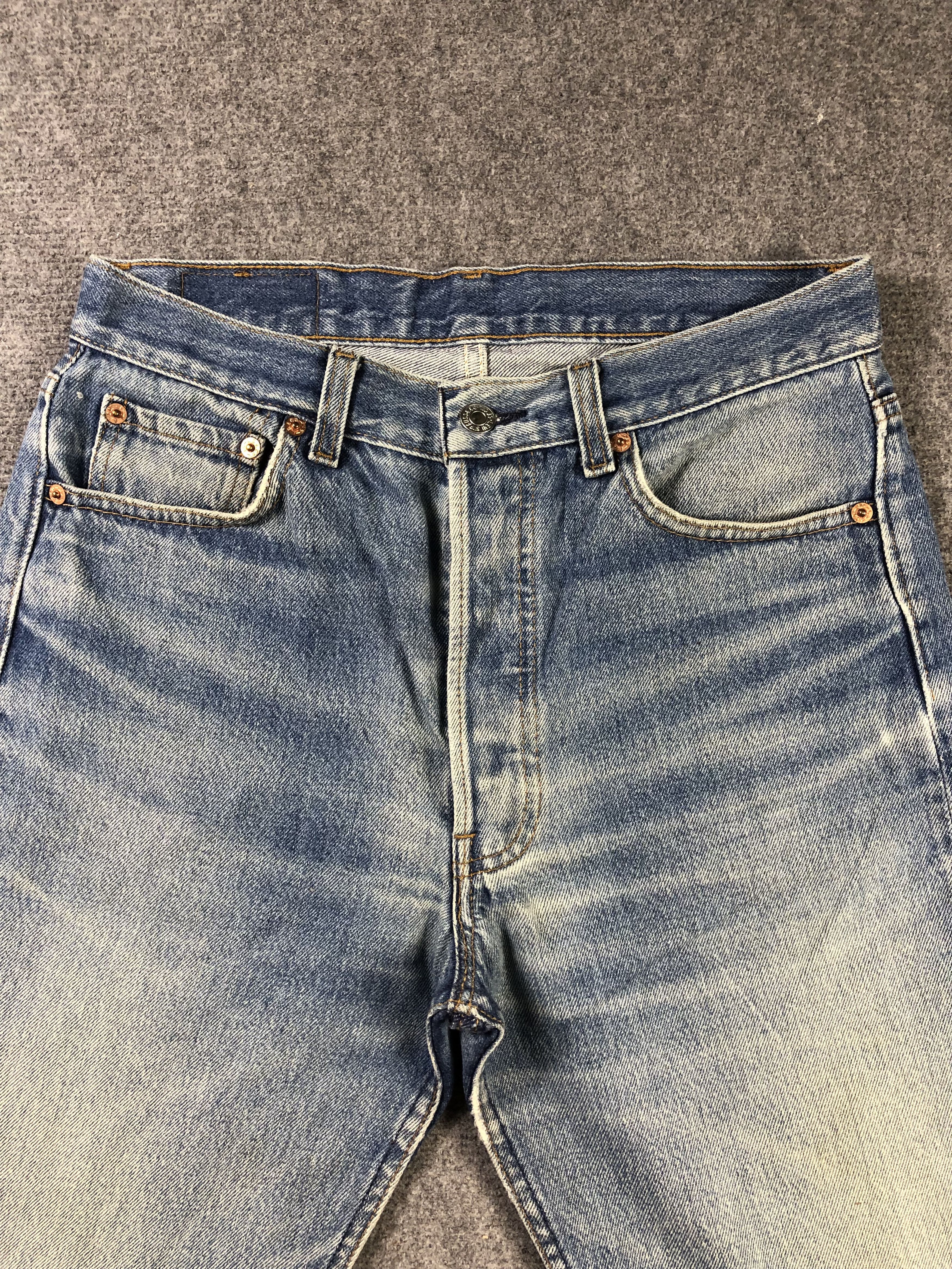 Wash Blue Vintage Levis 501 Short Jeans 30x14