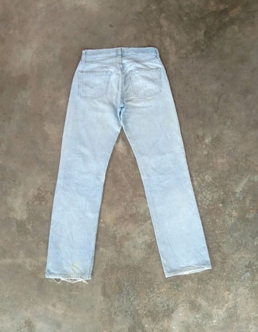 Levi's 80s Vintage Levi's 501 Made In USA Selvedge Redline Jeans Size US 28 / EU 44 - 2 Thumbnail