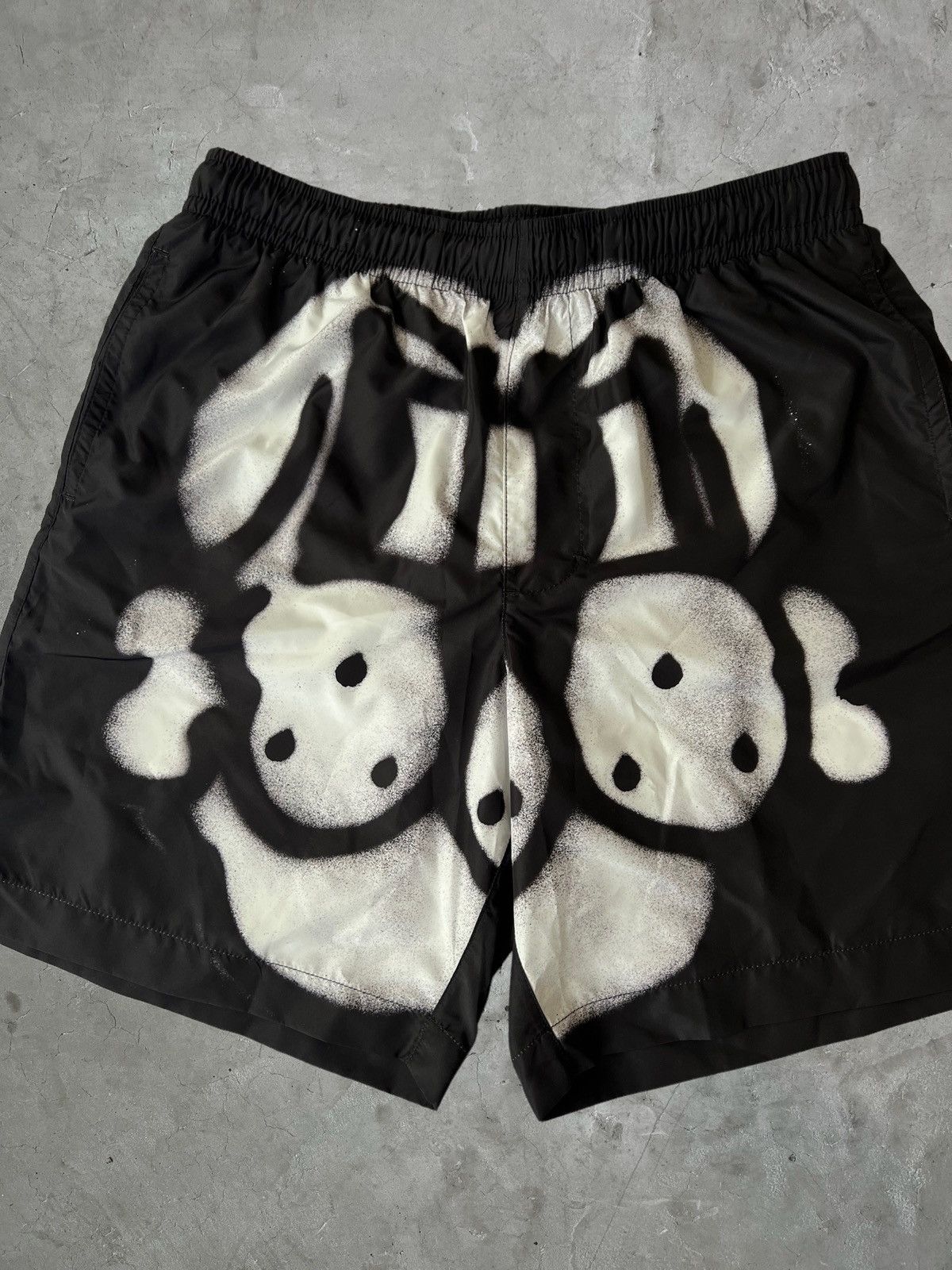 Givenchy Givenchy Chito Dog Swim Shorts Size US 32 / EU 48 - 4 Thumbnail