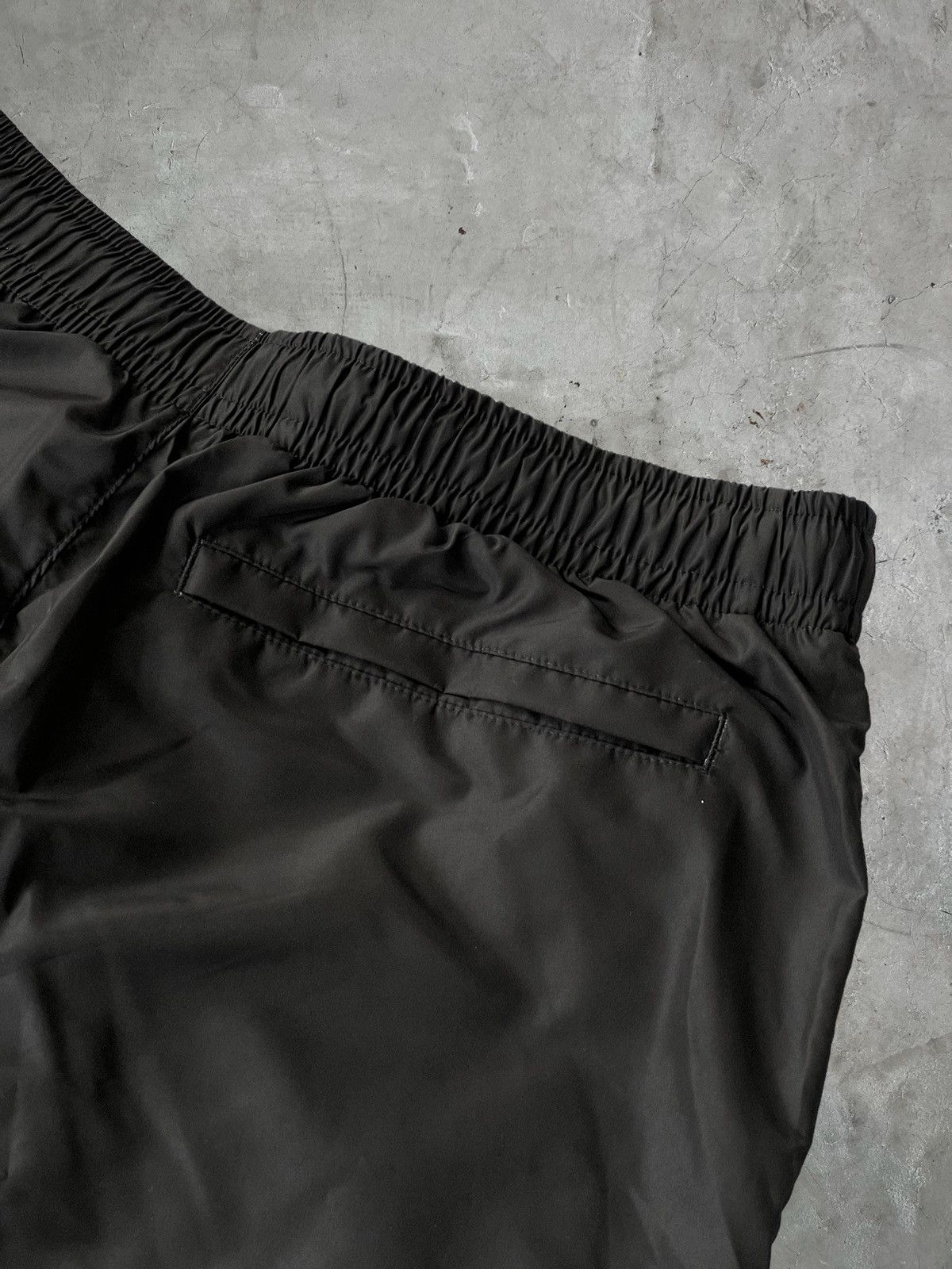 Givenchy Givenchy Chito Dog Swim Shorts Size US 32 / EU 48 - 8 Thumbnail