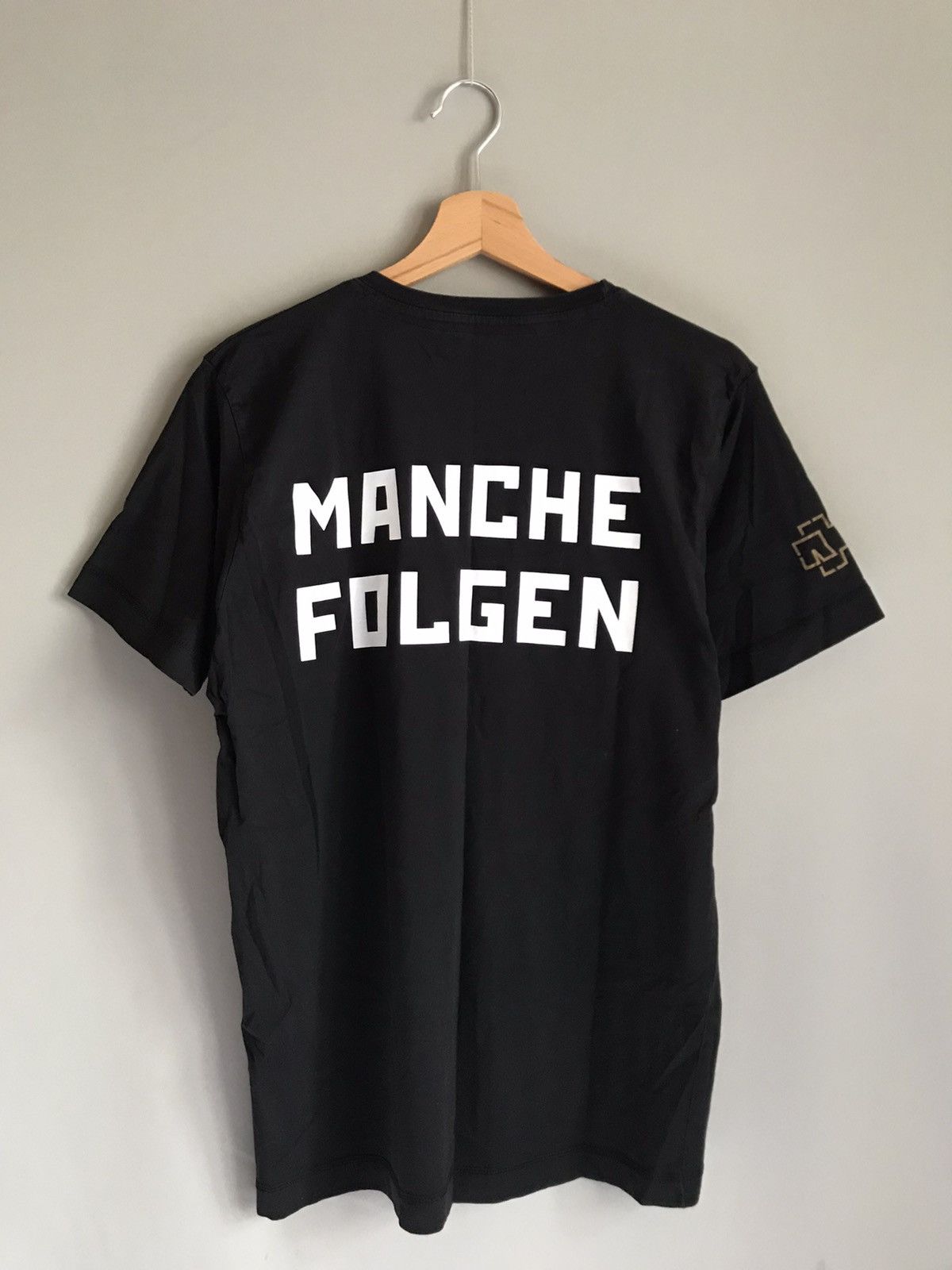 Band Tees RAMMSTEIN MANCHE FUHREN Official Merch T-shirt Size US M / EU 48-50 / 2 - 7 Thumbnail
