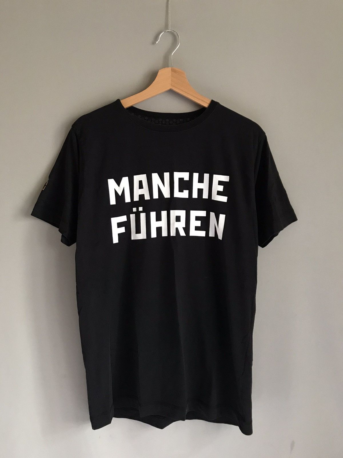 Band Tees RAMMSTEIN MANCHE FUHREN Official Merch T-shirt Size US M / EU 48-50 / 2 - 1 Thumbnail