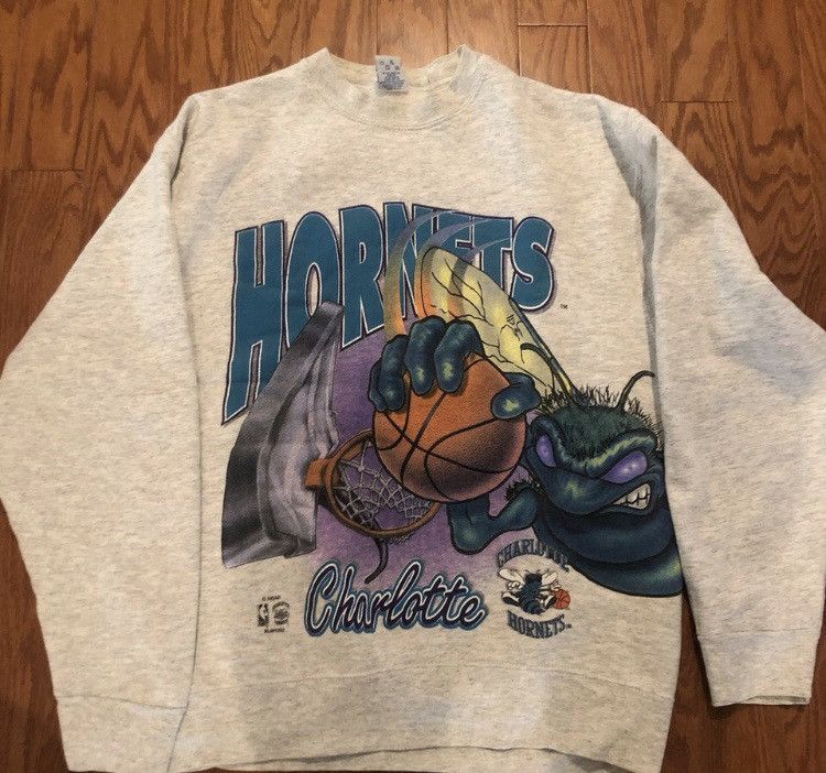 image of NBA x Salem Vintage Salem Sportswear Charolette Hornets Sweatshirt in Grey, Men's (Size Large)