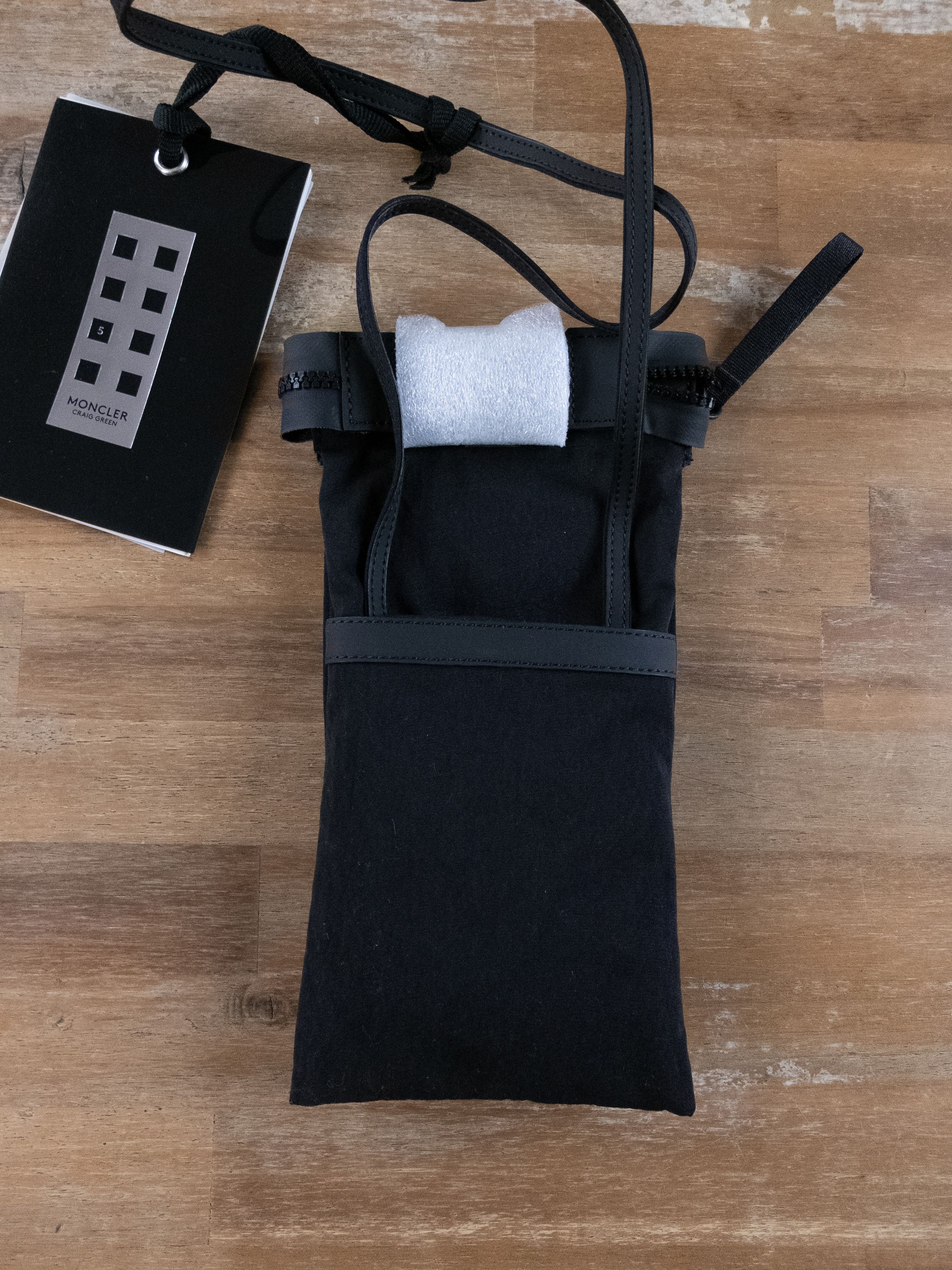 Moncler MONCLER Genius 5 Craig Green black logo messenger neck bag Size ONE SIZE - 8 Thumbnail