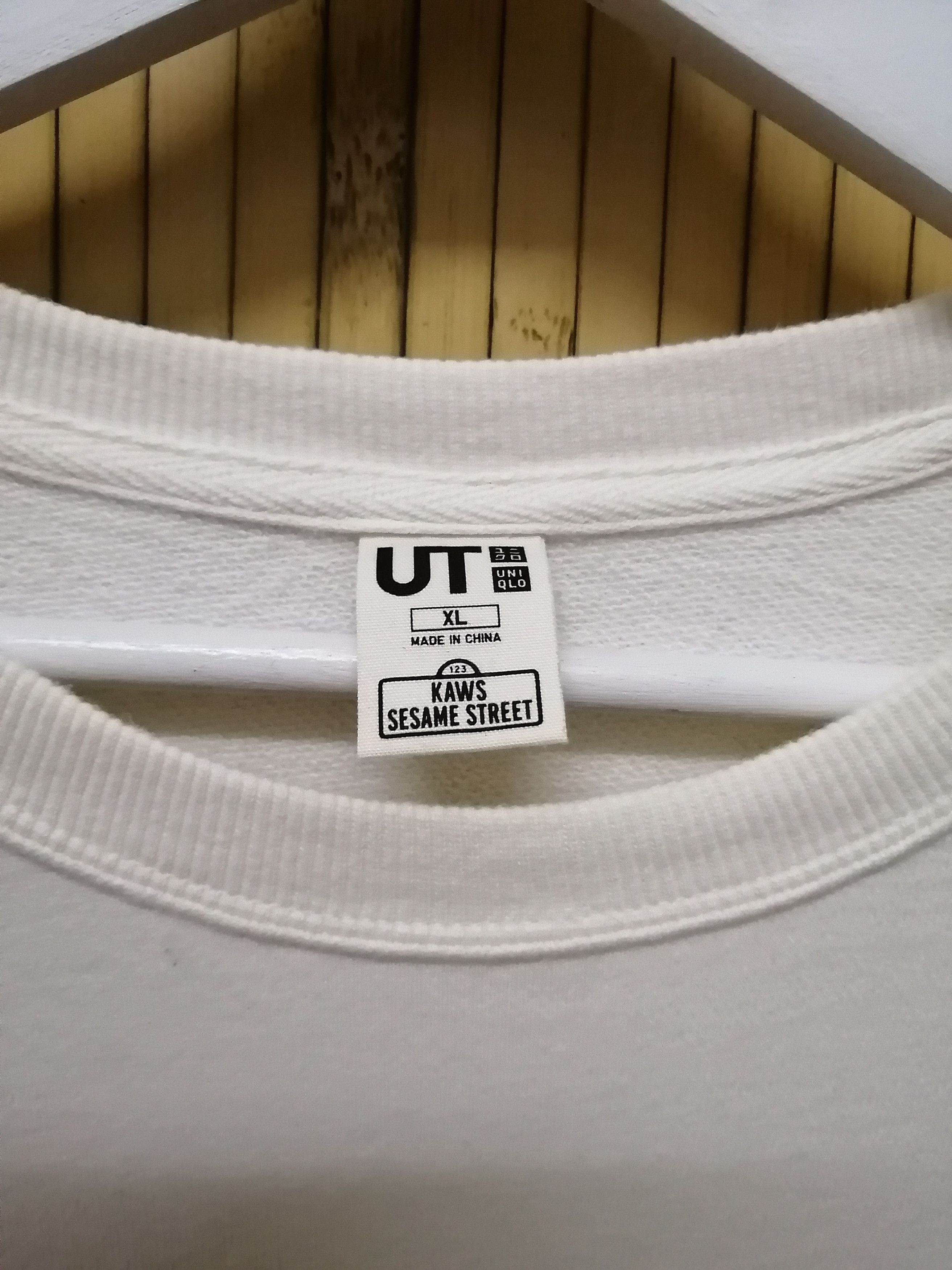 Kaws × Uniqlo Kaws X Sesame Street X Uniqlo Sweatshirt Size US XL / EU 56 / 4 - 6 Thumbnail