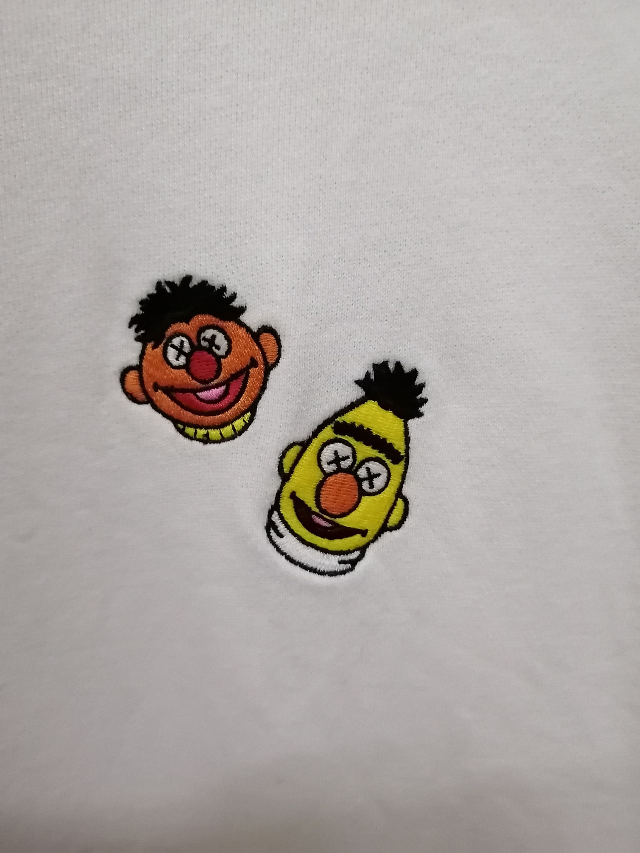 Kaws × Uniqlo Kaws X Sesame Street X Uniqlo Sweatshirt Size US XL / EU 56 / 4 - 5 Thumbnail