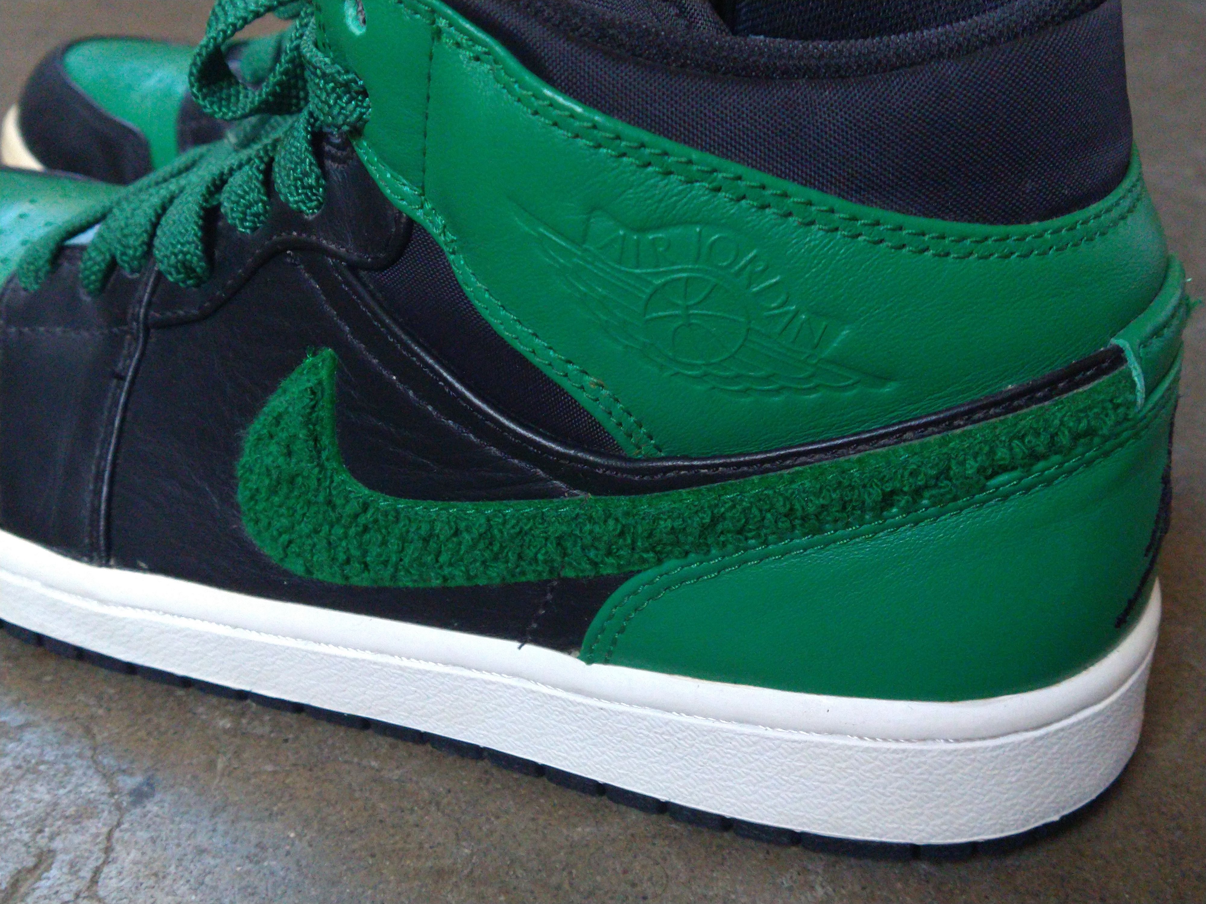 Jordan Brand Nike Air Jordan 1 Phat Premier Size 10 Celtics 375173-031 Size US 10 / EU 43 - 8 Thumbnail