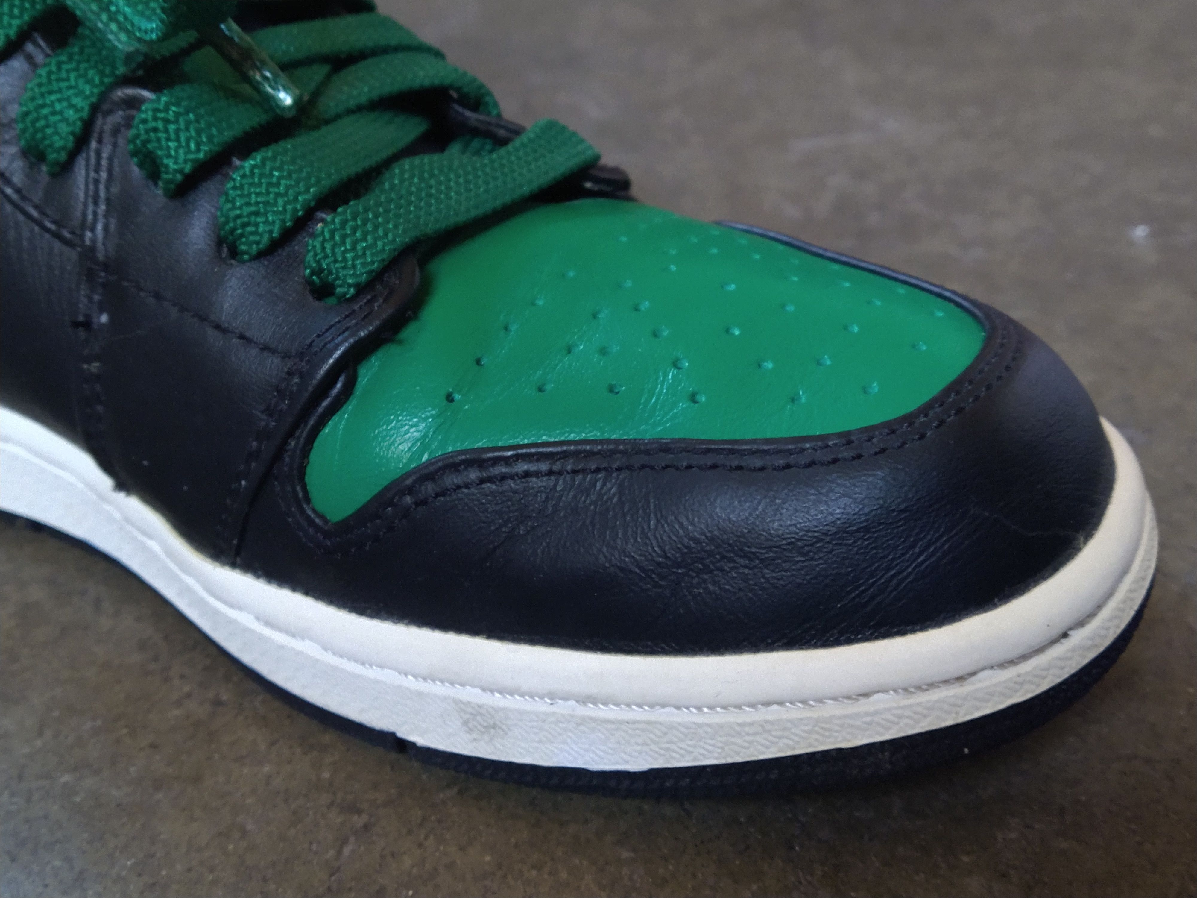 Jordan Brand Nike Air Jordan 1 Phat Premier Size 10 Celtics 375173-031 Size US 10 / EU 43 - 5 Thumbnail