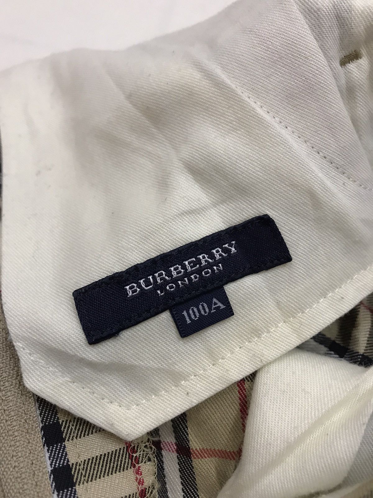 BURBERRY LONDON NOVA CHECK KIDS SHORTS PANTS SIZE 3-4yo
