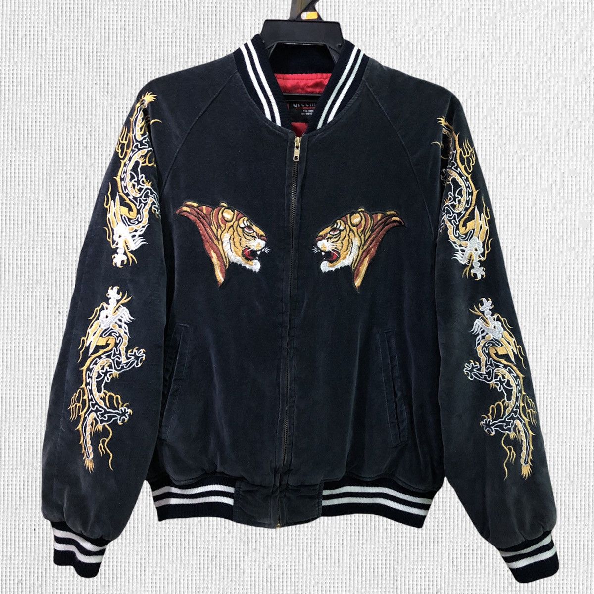 Other Sukajan Japan Yokosuka Embroidery Souvenirs Velvet Jacket Size US M / EU 48-50 / 2 - 1 Thumbnail