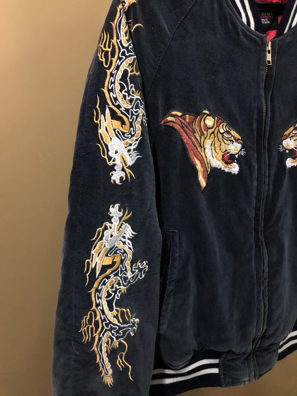 Other Sukajan Japan Yokosuka Embroidery Souvenirs Velvet Jacket Size US M / EU 48-50 / 2 - 3 Thumbnail