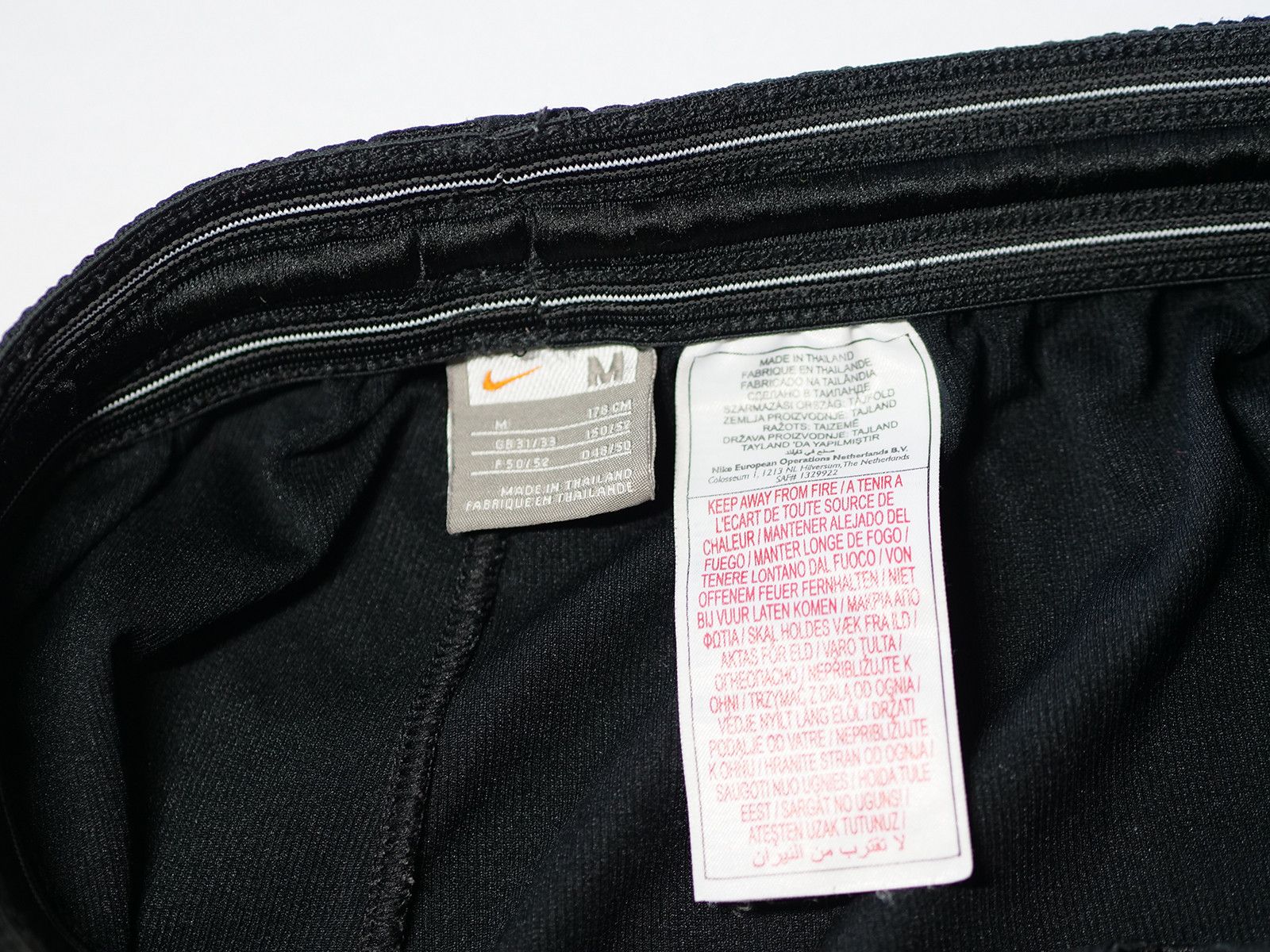Nike Nike vintage 90s shorts Size US 32 / EU 48 - 2 Thumbnail