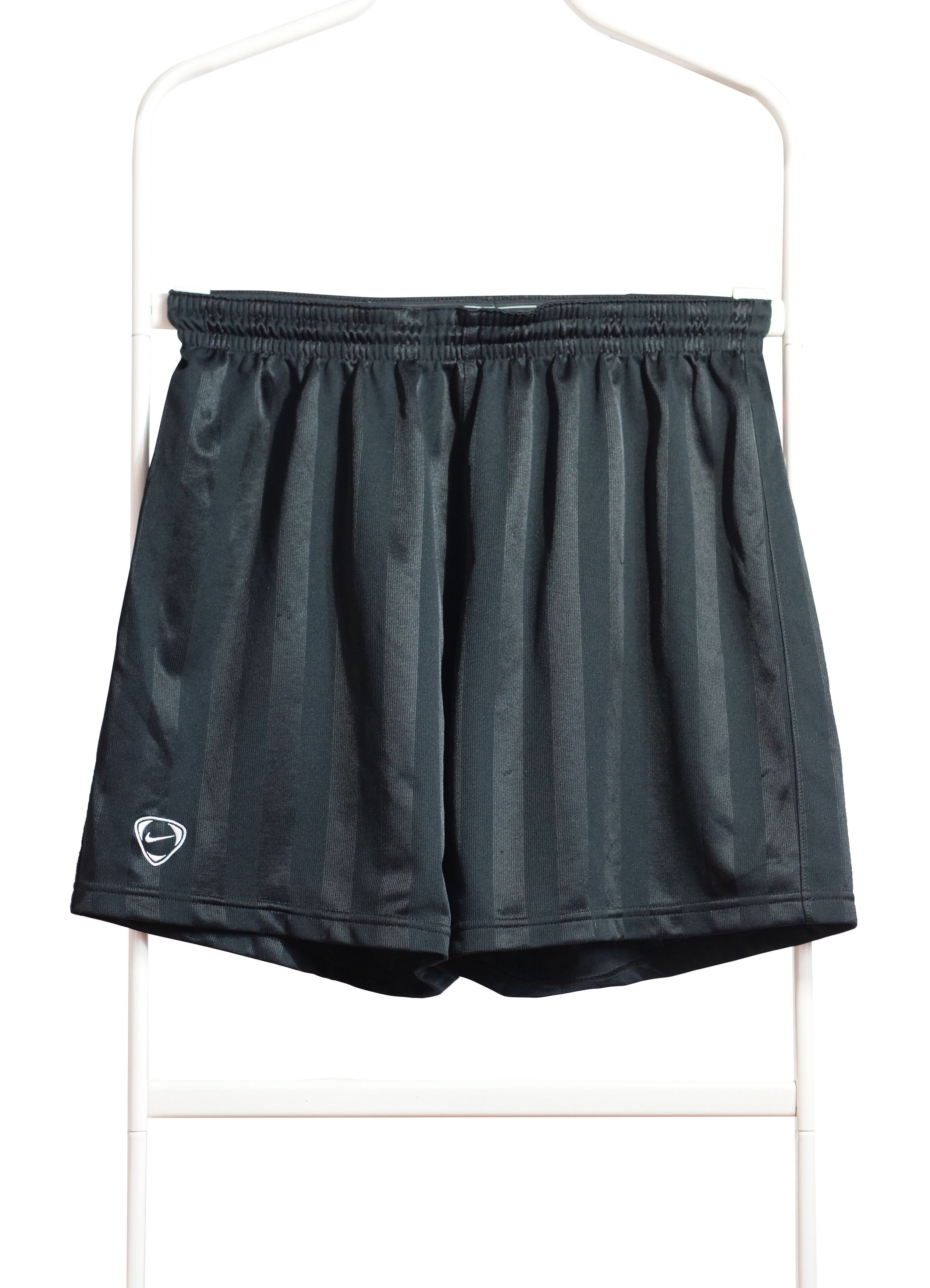Nike Nike vintage 90s shorts Size US 32 / EU 48 - 1 Thumbnail