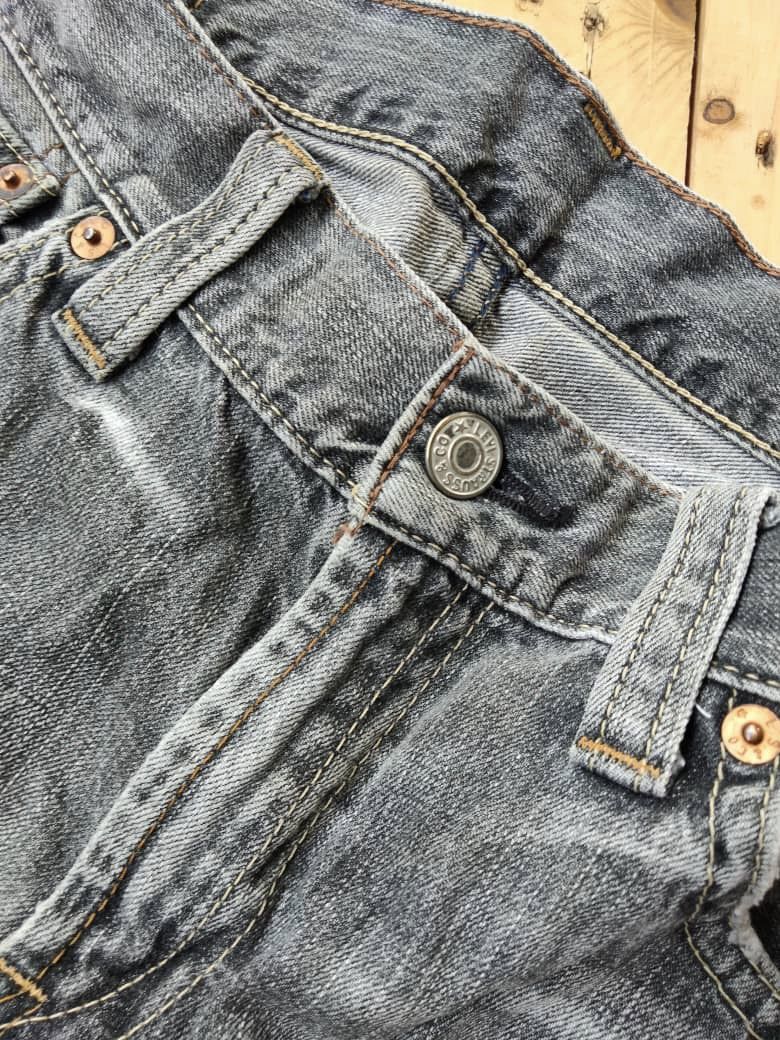 Levi's 🔥BINDING NOW🔥Distressed Blue Vintage Levi’s 502 Size US 38 / EU 54 - 12 Thumbnail