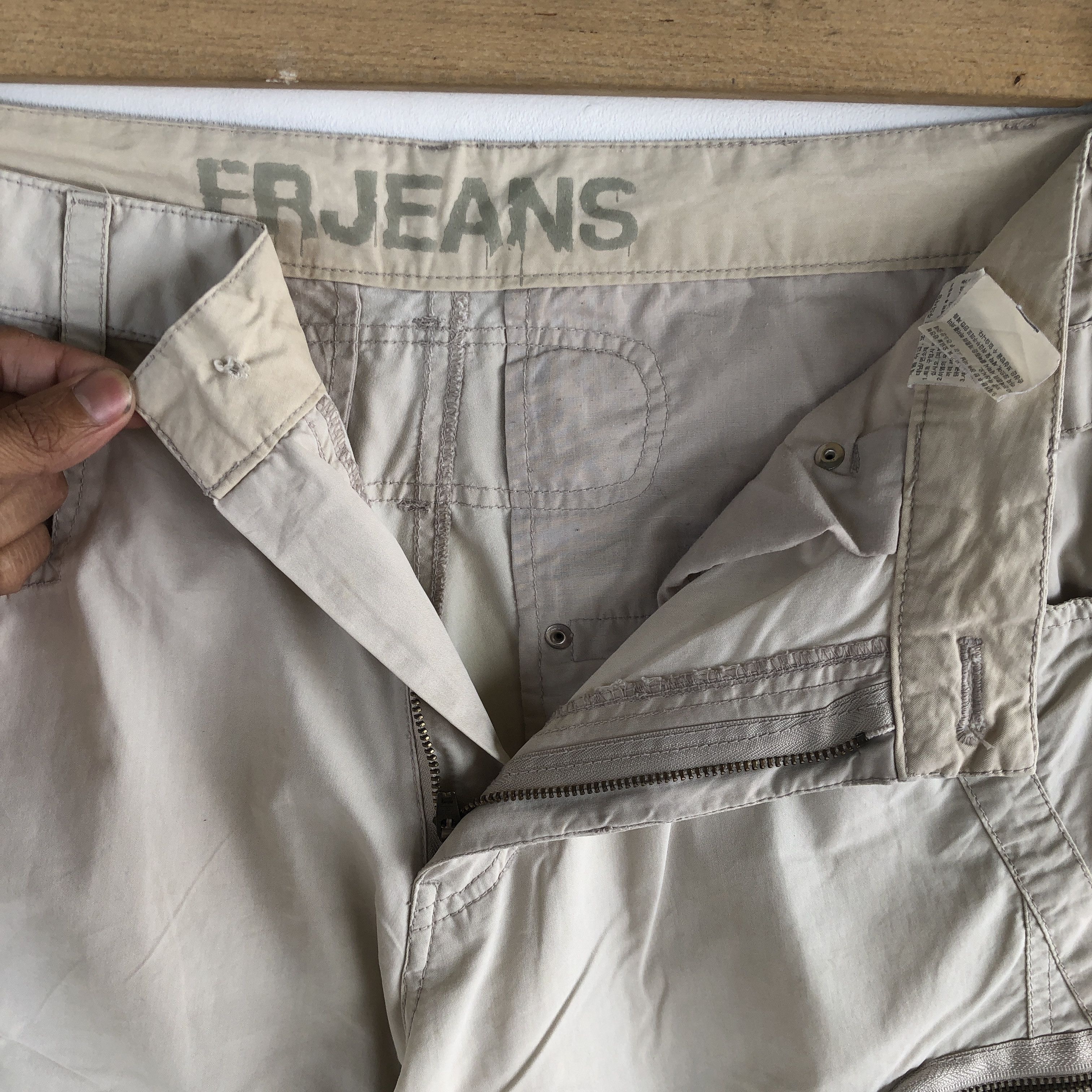 Japanese Brand × Vintage FRJ Jeans Cargo Pants Multi Pocket Gas Mask Cargo Trousers Size US 30 / EU 46 - 9 Thumbnail