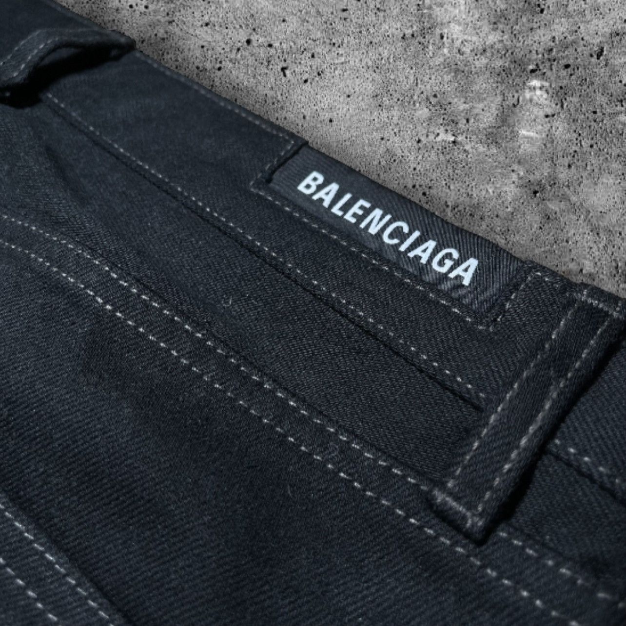 Balenciaga BALENCIAGA “CLASSIC NORMAL FIT BLACK JEANS” Size US 31 - 9 Thumbnail