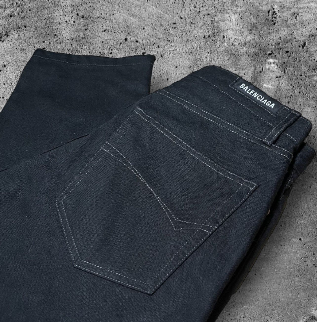 Balenciaga BALENCIAGA “CLASSIC NORMAL FIT BLACK JEANS” Size US 31 - 11 Thumbnail