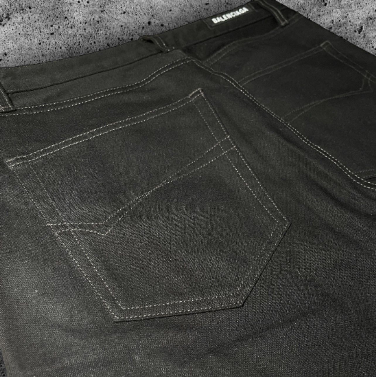 Balenciaga BALENCIAGA “CLASSIC NORMAL FIT BLACK JEANS” Size US 31 - 10 Thumbnail