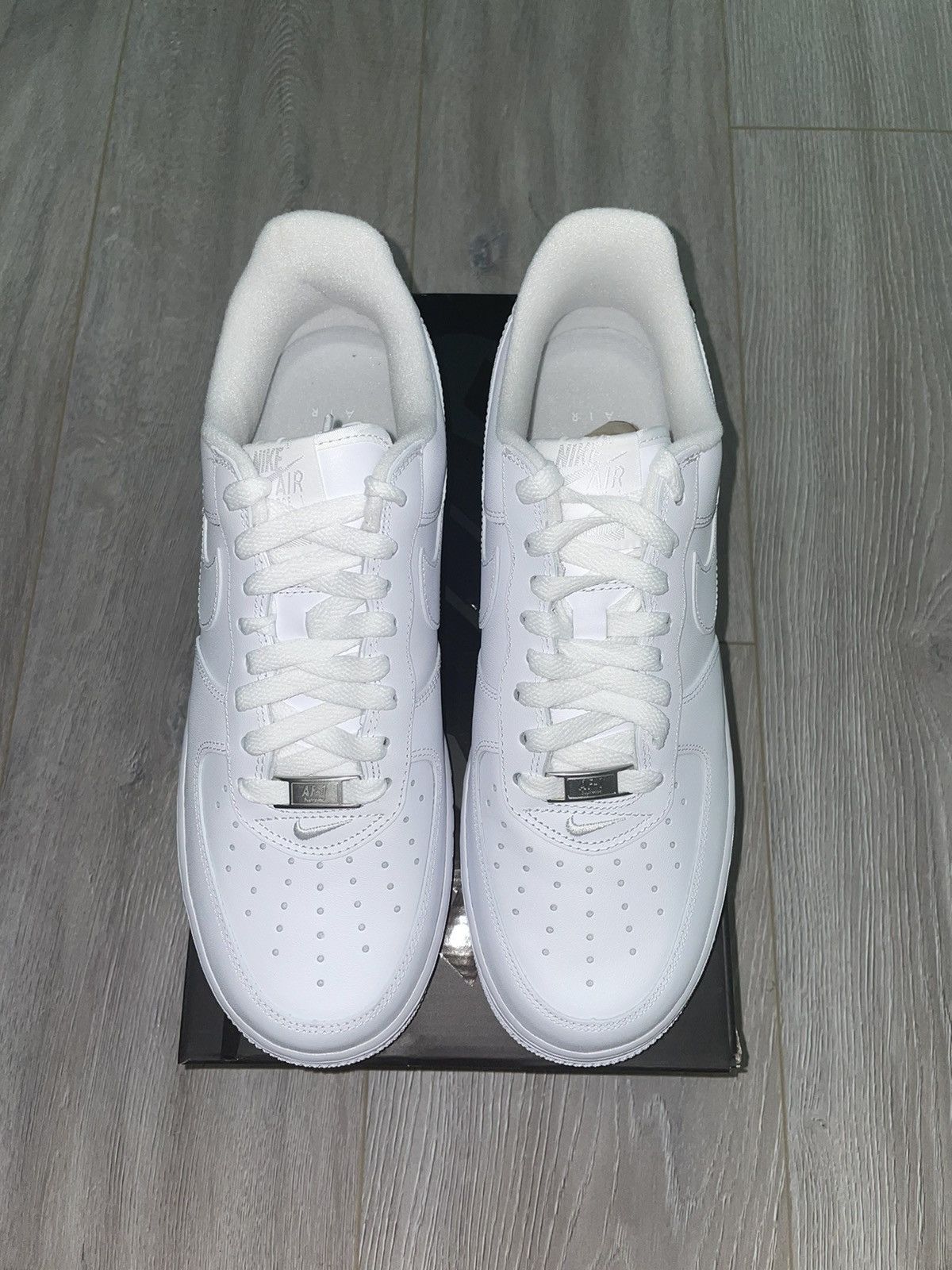 Nike × Supreme Nike x Supreme White Air Force 1 Size US 12 / EU 45 - 2 Thumbnail