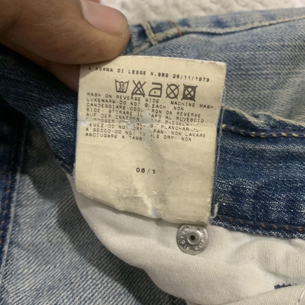 Dolce & Gabbana DOLCE&GABBANA Vtg Spellout Big Logo Disstressed Denim Jeans Size US 30 / EU 46 - 24 Thumbnail