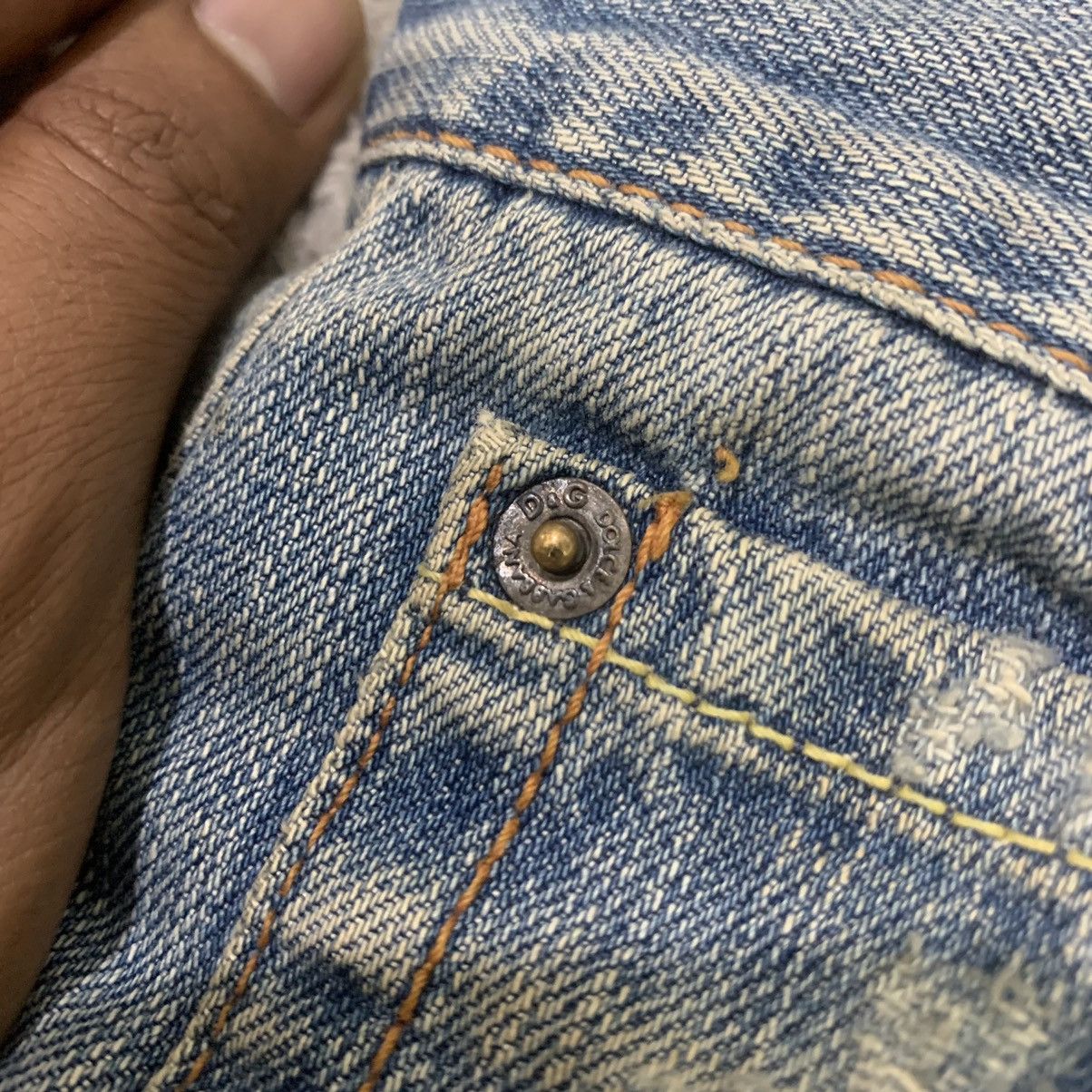 Dolce & Gabbana DOLCE&GABBANA Vtg Spellout Big Logo Disstressed Denim Jeans Size US 30 / EU 46 - 11 Thumbnail