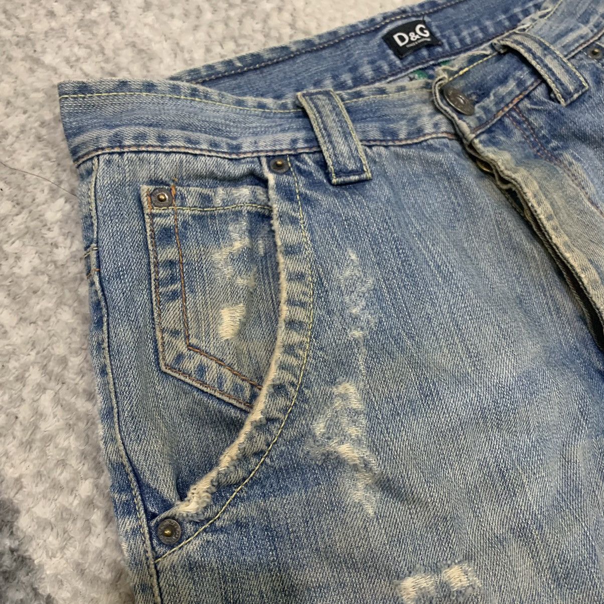 Dolce & Gabbana DOLCE&GABBANA Vtg Spellout Big Logo Disstressed Denim Jeans Size US 30 / EU 46 - 8 Thumbnail