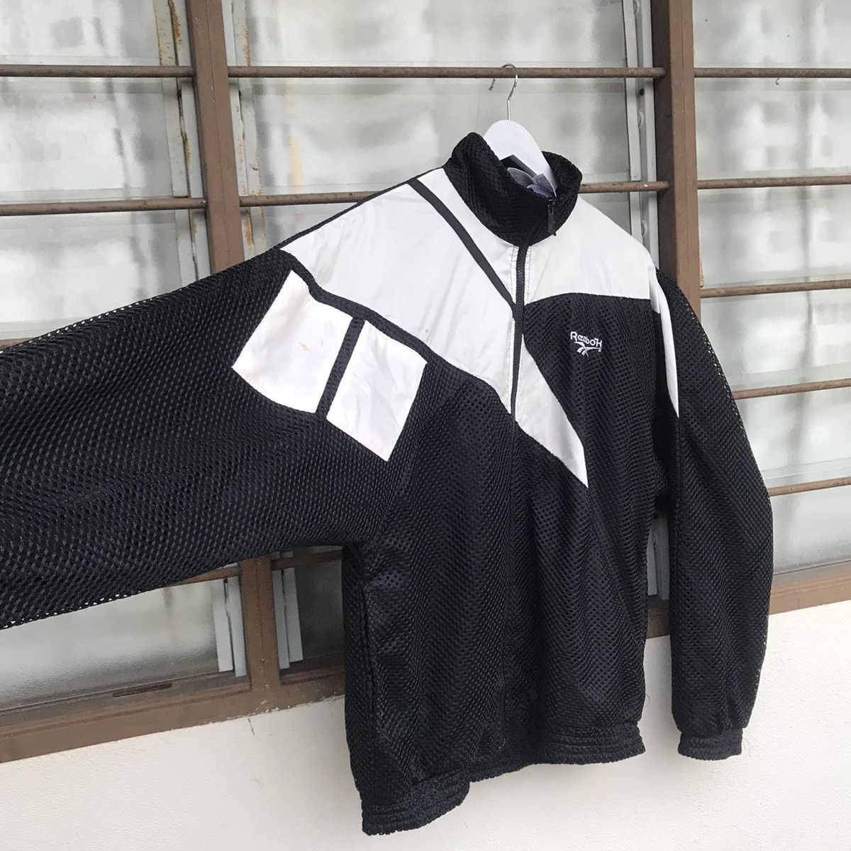 Reebok × Vintage RARE VTG 90S REEBOK MESH BAGGY jacket big Logo Size US L / EU 52-54 / 3 - 8 Thumbnail