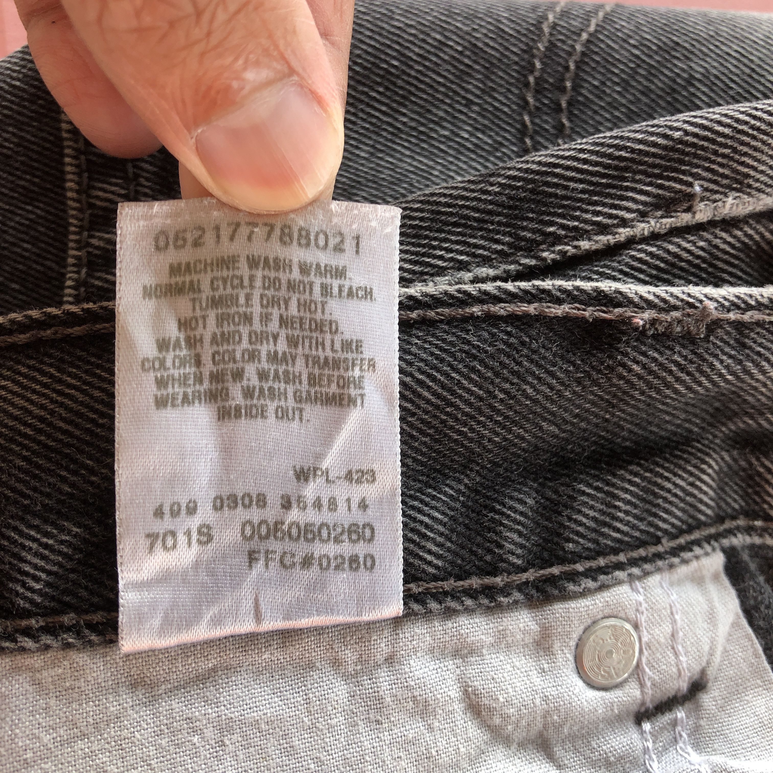 Levi's Vintage Levis Jeans Faded Black Levi's 505 Distressed Denim Size US 30 / EU 46 - 12 Thumbnail