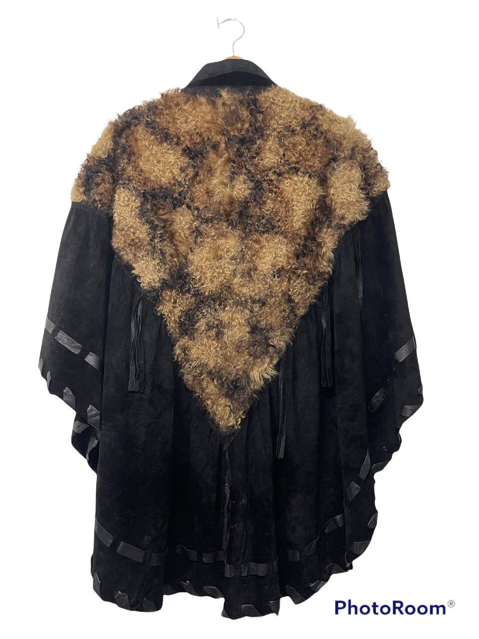 Japanese Brand Vintage Japanese Brand Lamandora Fur Leather Cape/Ponco Size US XL / EU 56 / 4 - 7 Thumbnail