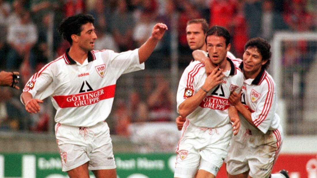 Adidas VFB STUTTGART 1997 1998 HOME FOOTBALL SHIRT SOCCER JERSEY Size US S / EU 44-46 / 1 - 9 Thumbnail