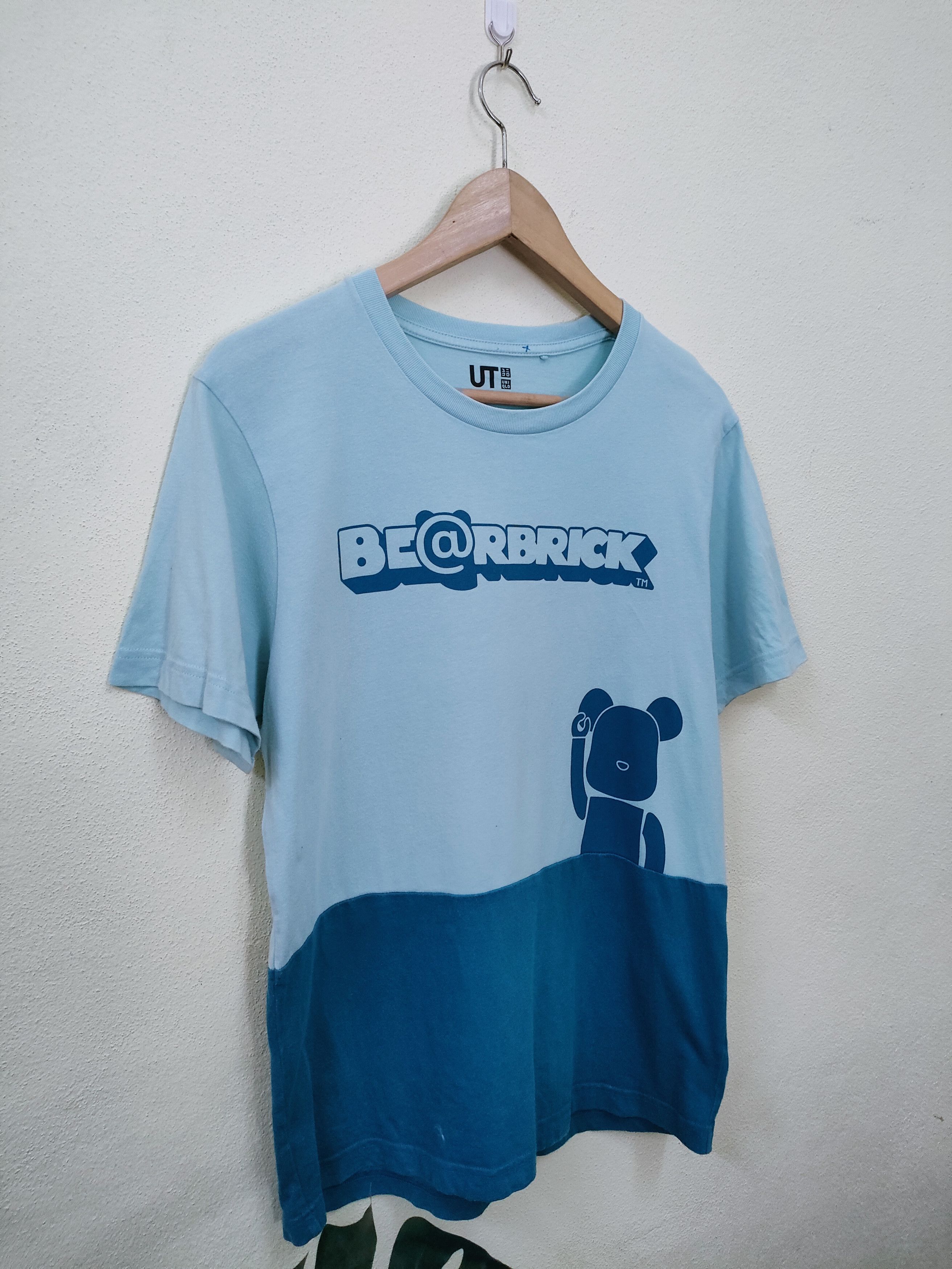 Medicom Toy Barberick Medicomtoy x Uniqlo T-shirt Size US M / EU 48-50 / 2 - 5 Thumbnail