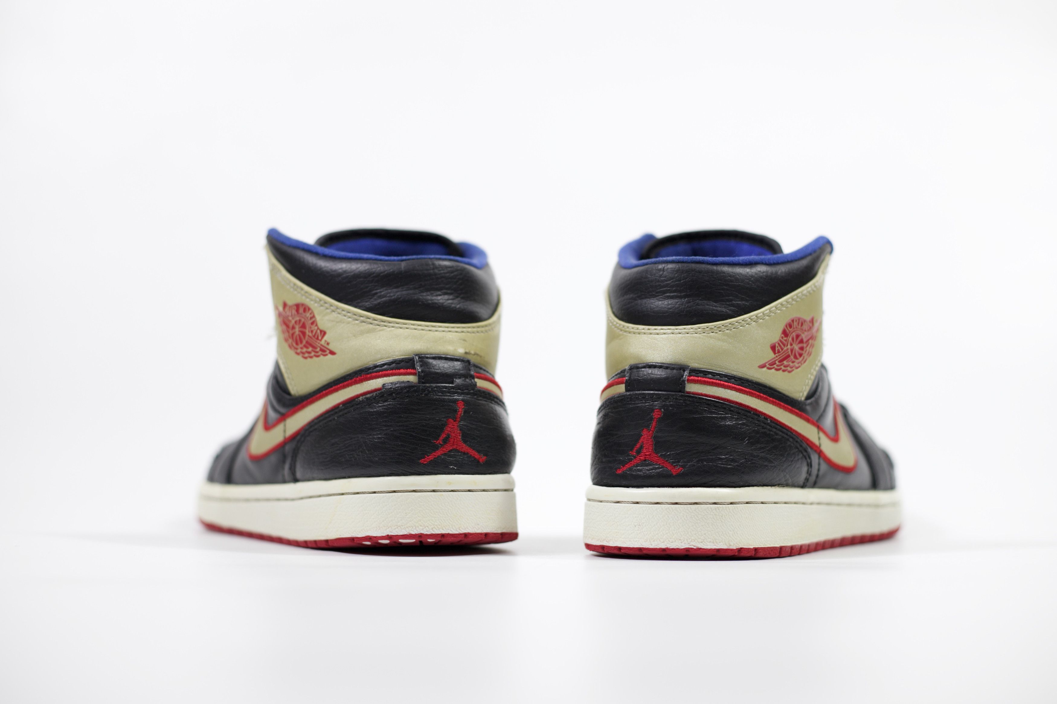 Jordan Brand 2013 Air Jordan 1 Mid "Black Gold Red" Size US 8.5 / EU 41-42 - 3 Thumbnail
