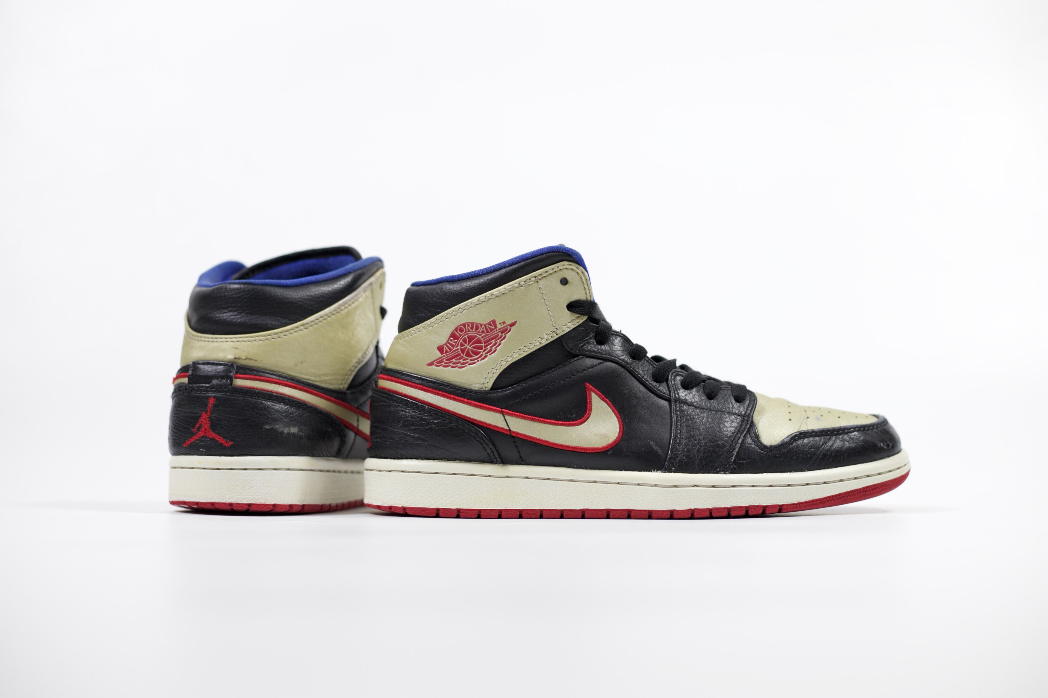 Jordan Brand 2013 Air Jordan 1 Mid "Black Gold Red" Size US 8.5 / EU 41-42 - 2 Thumbnail