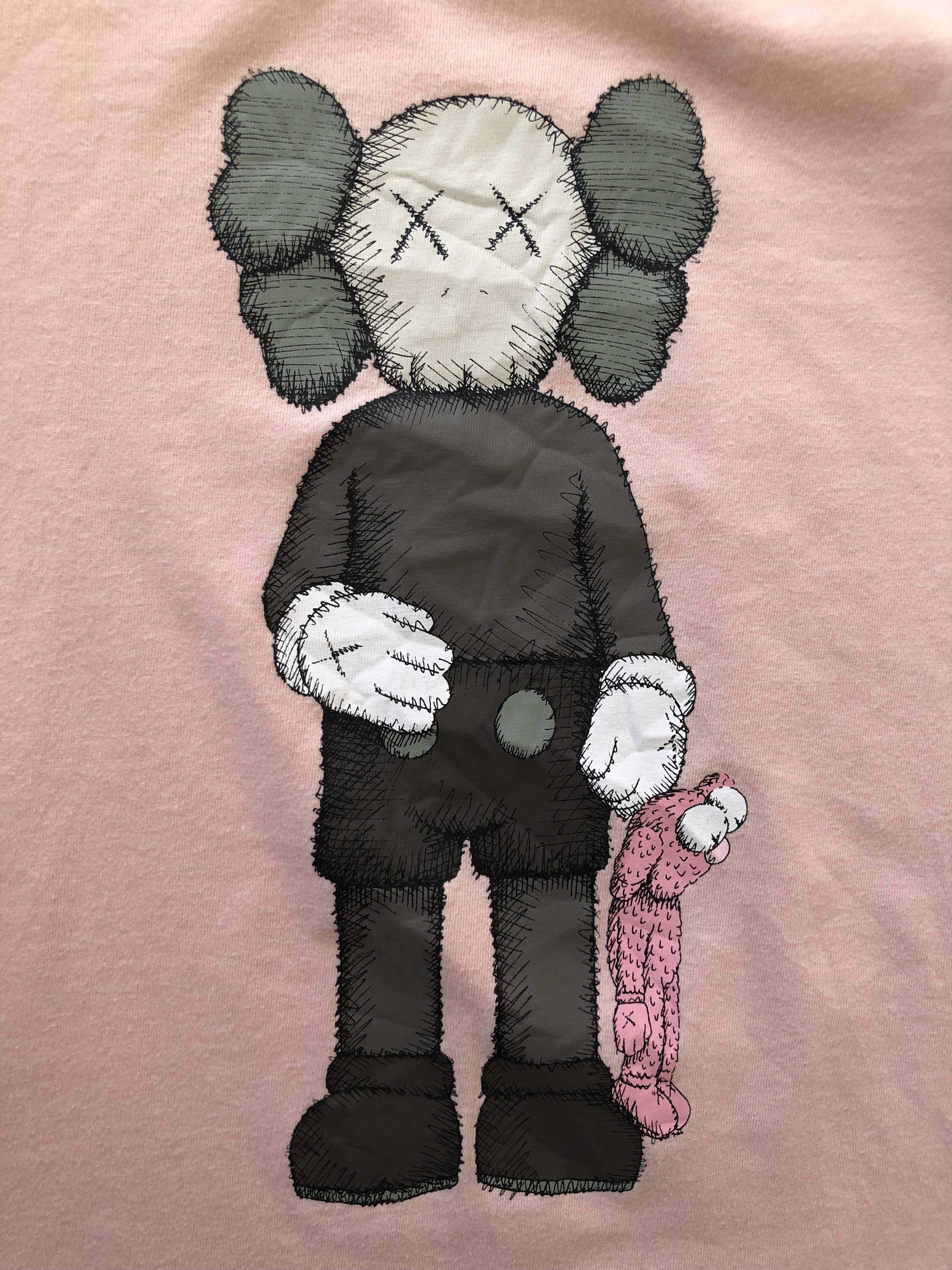 Kaws × Uniqlo KAWS X UNIQLO SINGLE STITCH Size US M / EU 48-50 / 2 - 3 Thumbnail