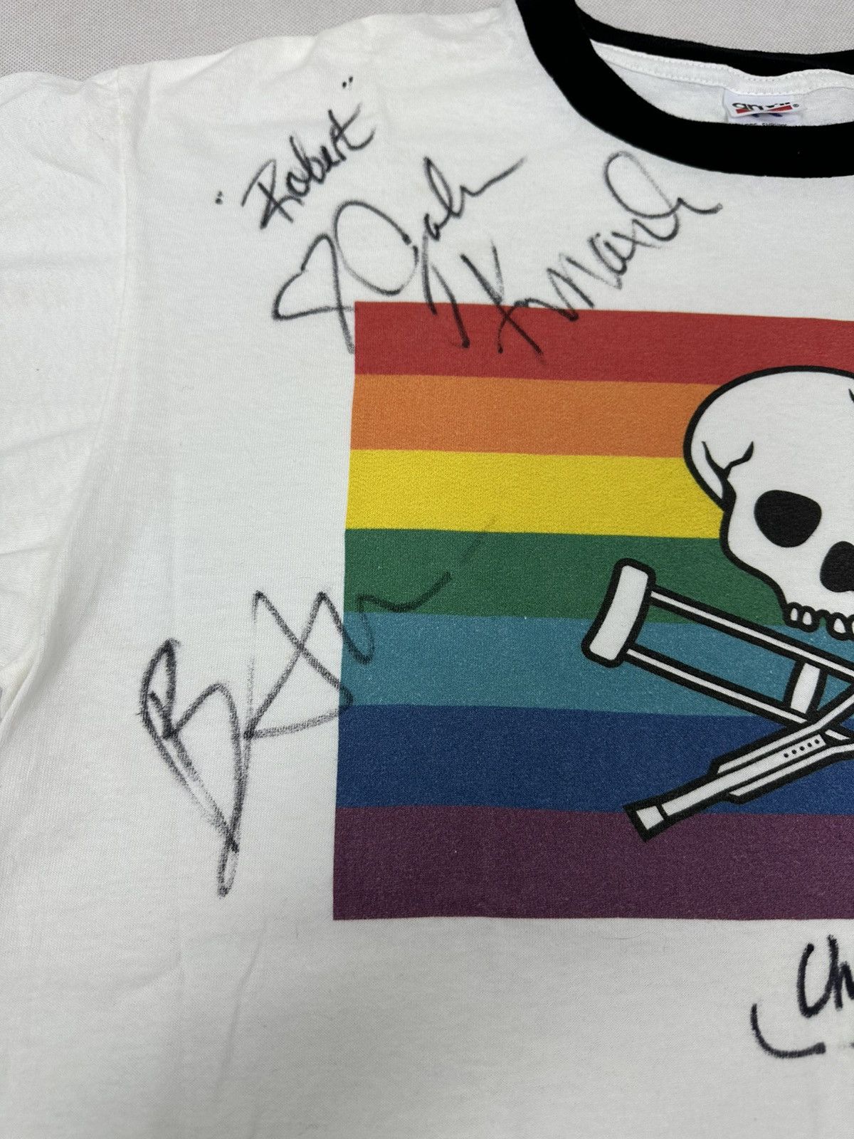 Vintage RARE vintage jackass mtv tee signed by crew members Size US XL / EU 56 / 4 - 4 Thumbnail