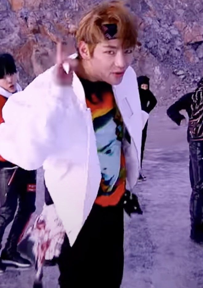 Loewe *BTS TAEHYUNG/ not today MV*Loewe Faust tshirt large Size US L / EU 52-54 / 3 - 1 Thumbnail