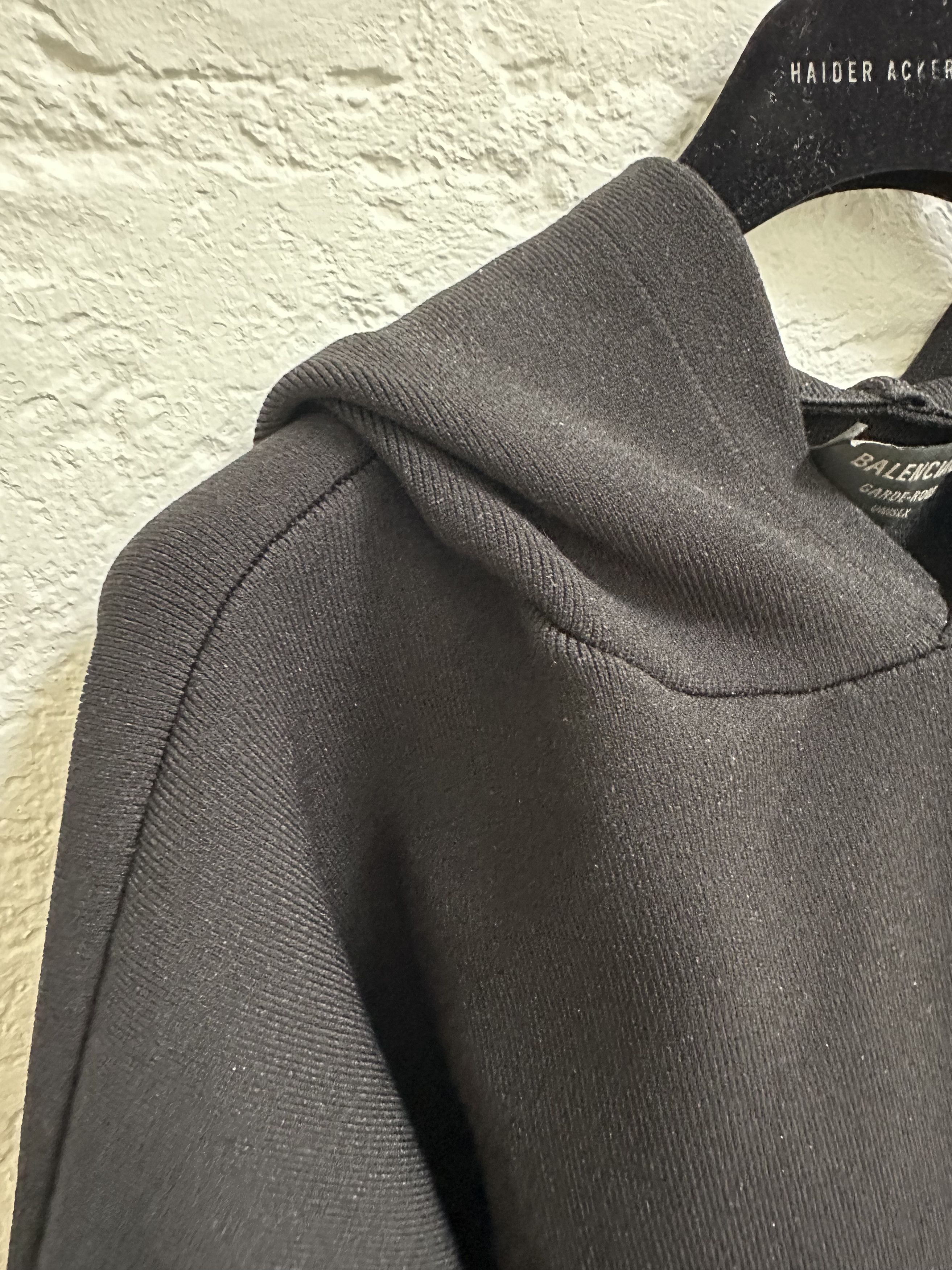 Balenciaga Balenciaga Knitted Fabric Hoodie Garde-robe Size L Size US L / EU 52-54 / 3 - 4 Thumbnail