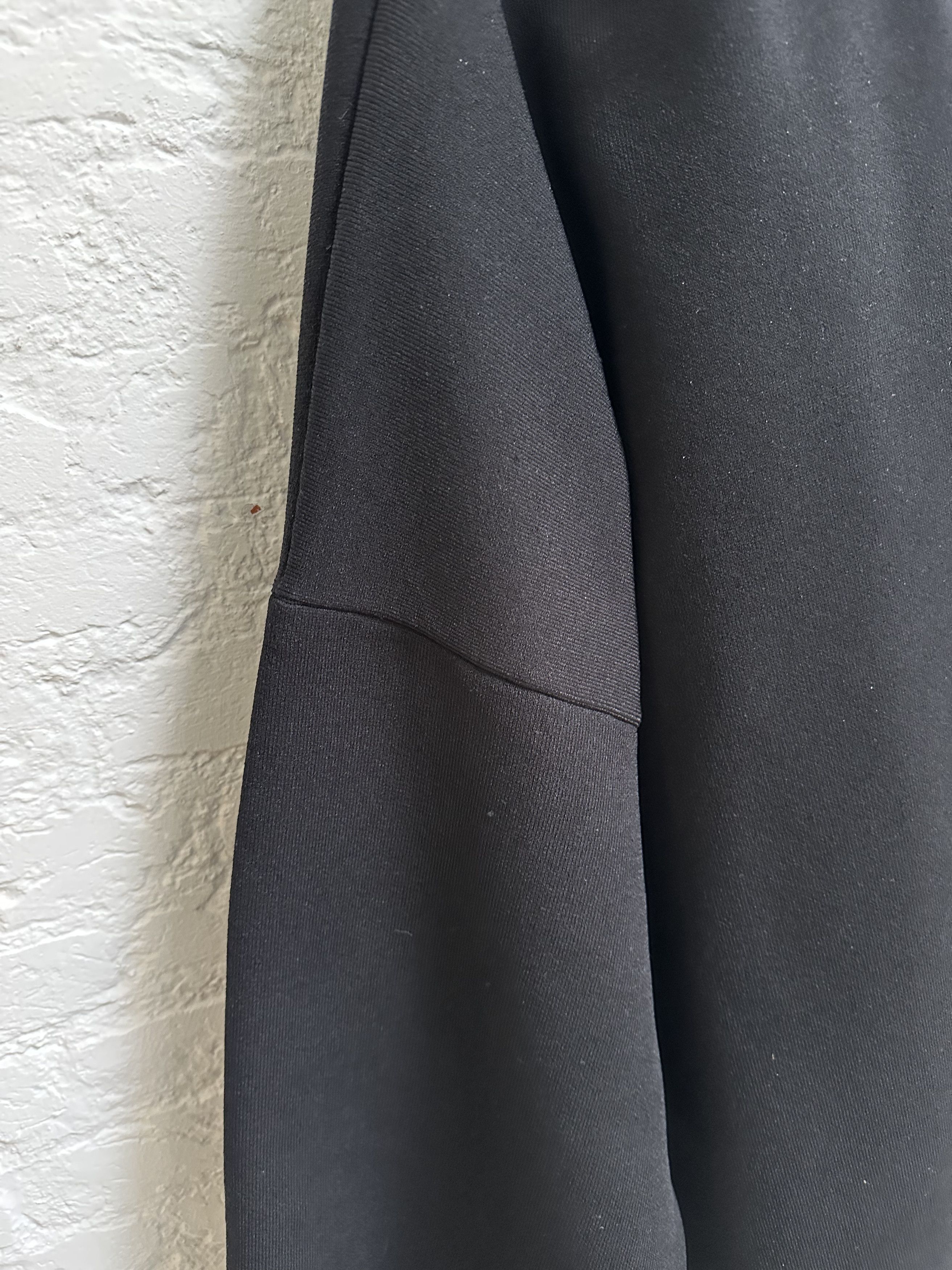 Balenciaga Balenciaga Knitted Fabric Hoodie Garde-robe Size L Size US L / EU 52-54 / 3 - 3 Thumbnail