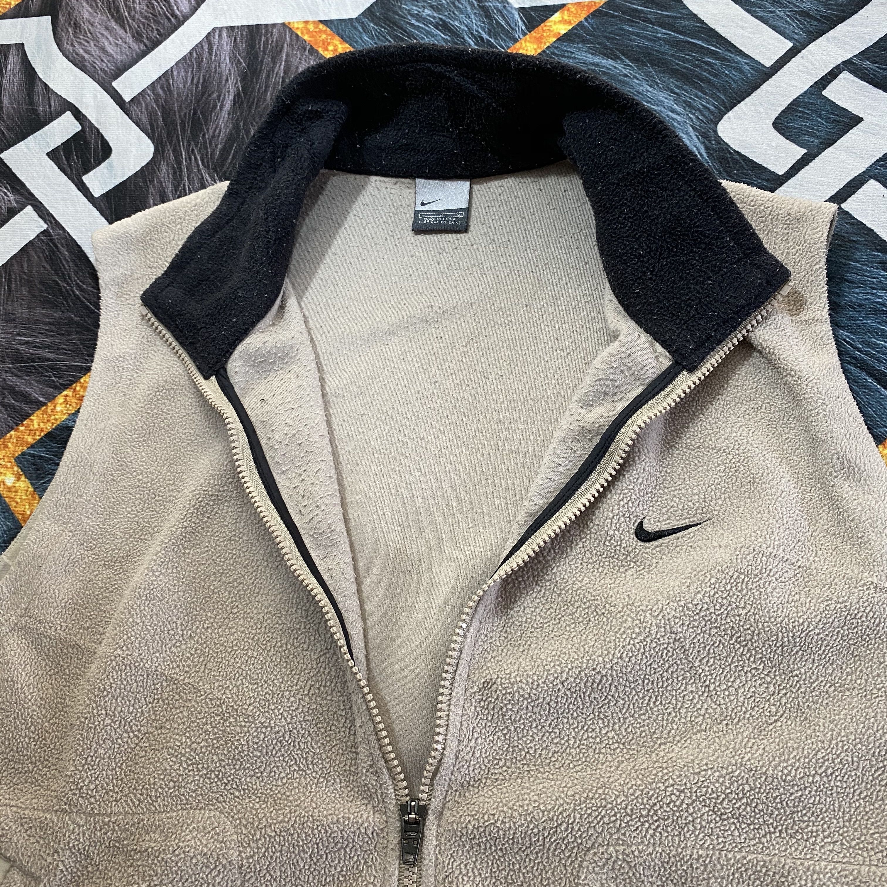 Nike × Vintage Vintage Nike Sherpa Fleece Vest Jackets Size US L / EU 52-54 / 3 - 6 Thumbnail