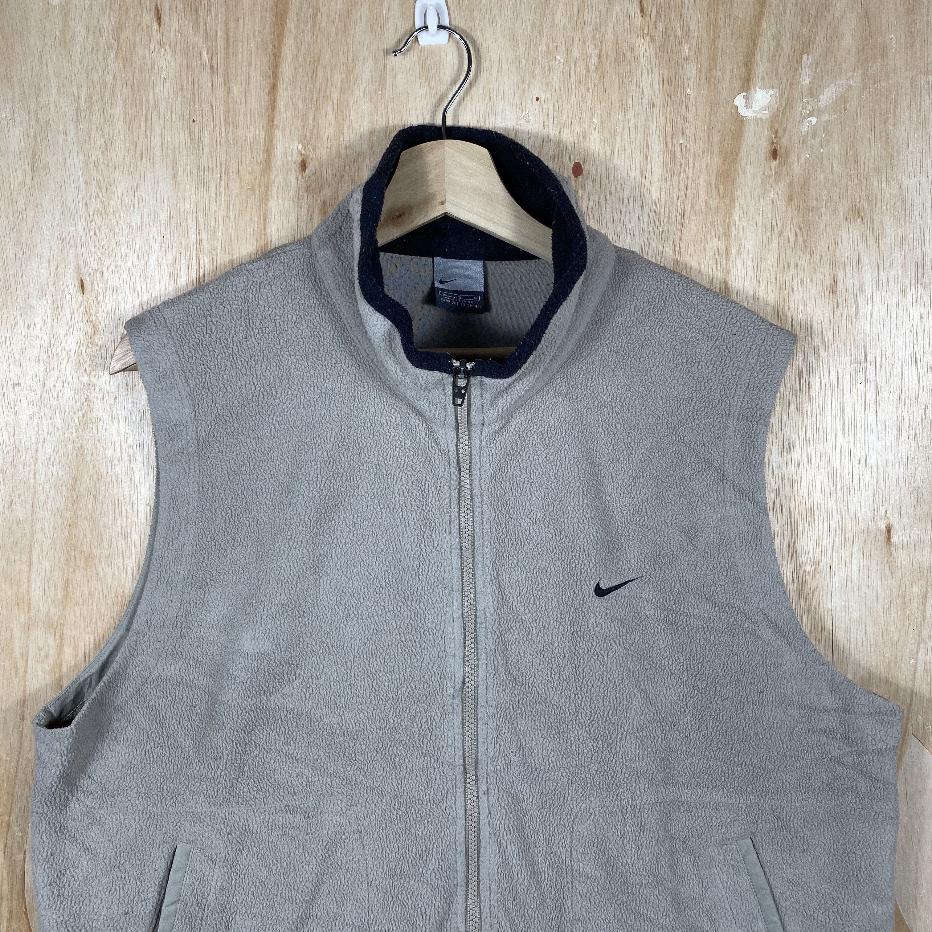 Nike × Vintage Vintage Nike Sherpa Fleece Vest Jackets Size US L / EU 52-54 / 3 - 3 Thumbnail