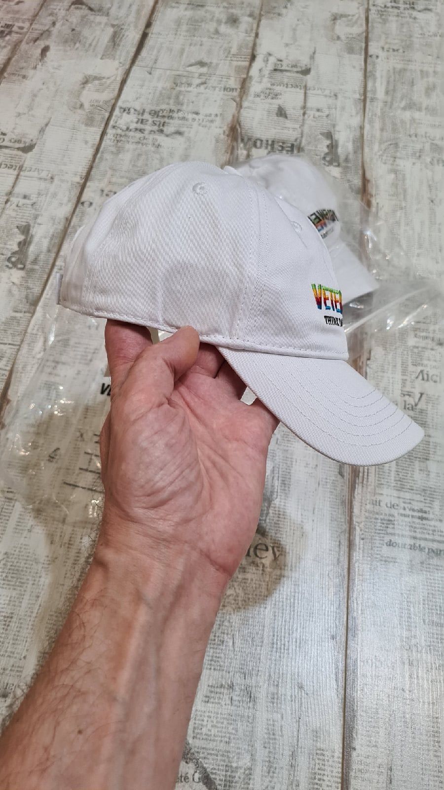 Vetements Vetements Think Differently Logo Cap Size ONE SIZE - 3 Thumbnail
