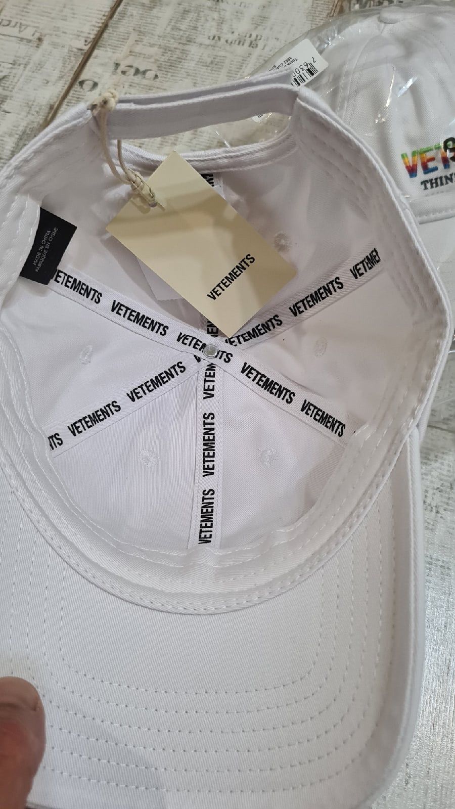 Vetements Vetements Think Differently Logo Cap Size ONE SIZE - 6 Thumbnail